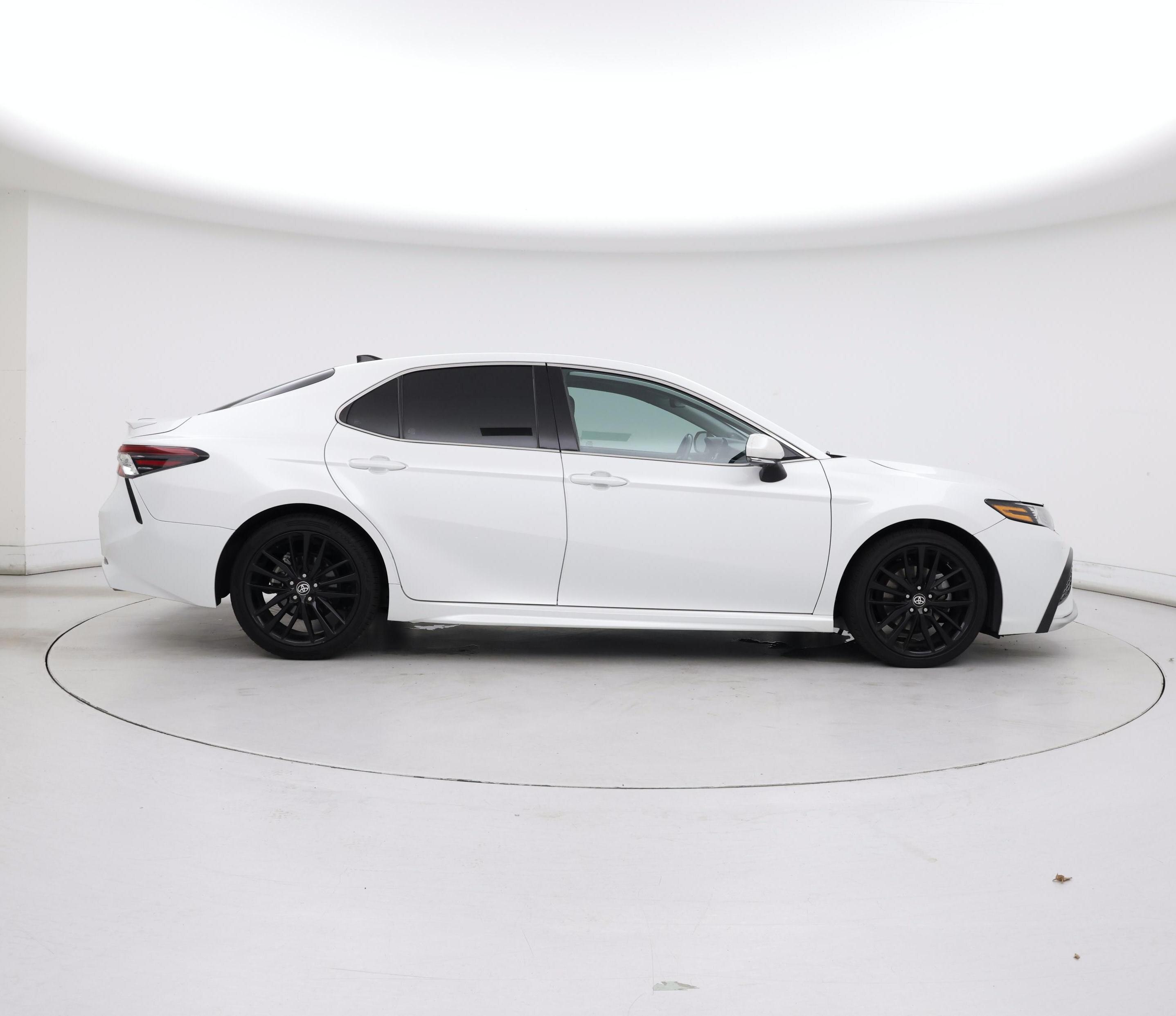 Thumbnail: 2021 Toyota Camry - 7