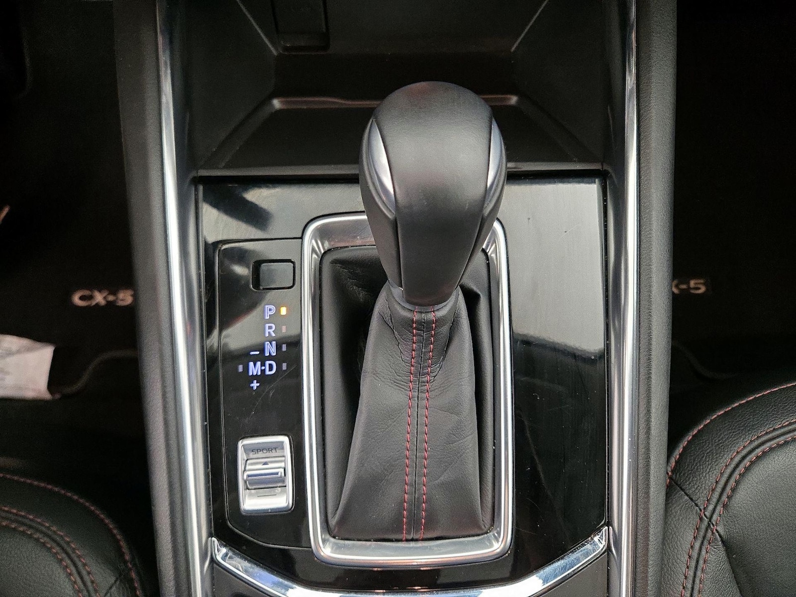 2025 Mazda CX-5 S Carbon Edition - Photo 18