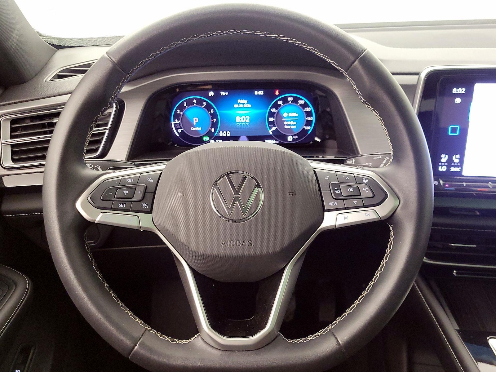 2025 Volkswagen Atlas Cross Sport SE w/Tech - Photo 11