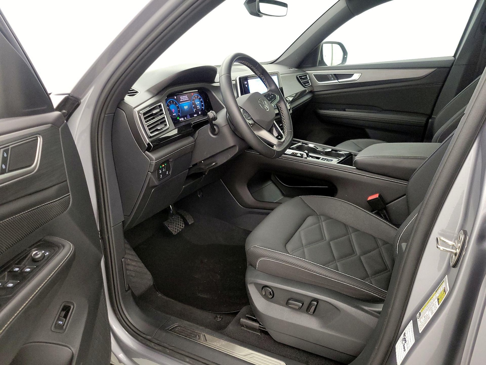 2025 Volkswagen Atlas Cross Sport SE w/Tech - Photo 12