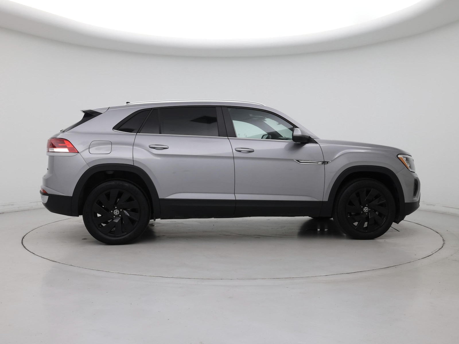 2025 Volkswagen Atlas Cross Sport SE w/Tech - Photo 8