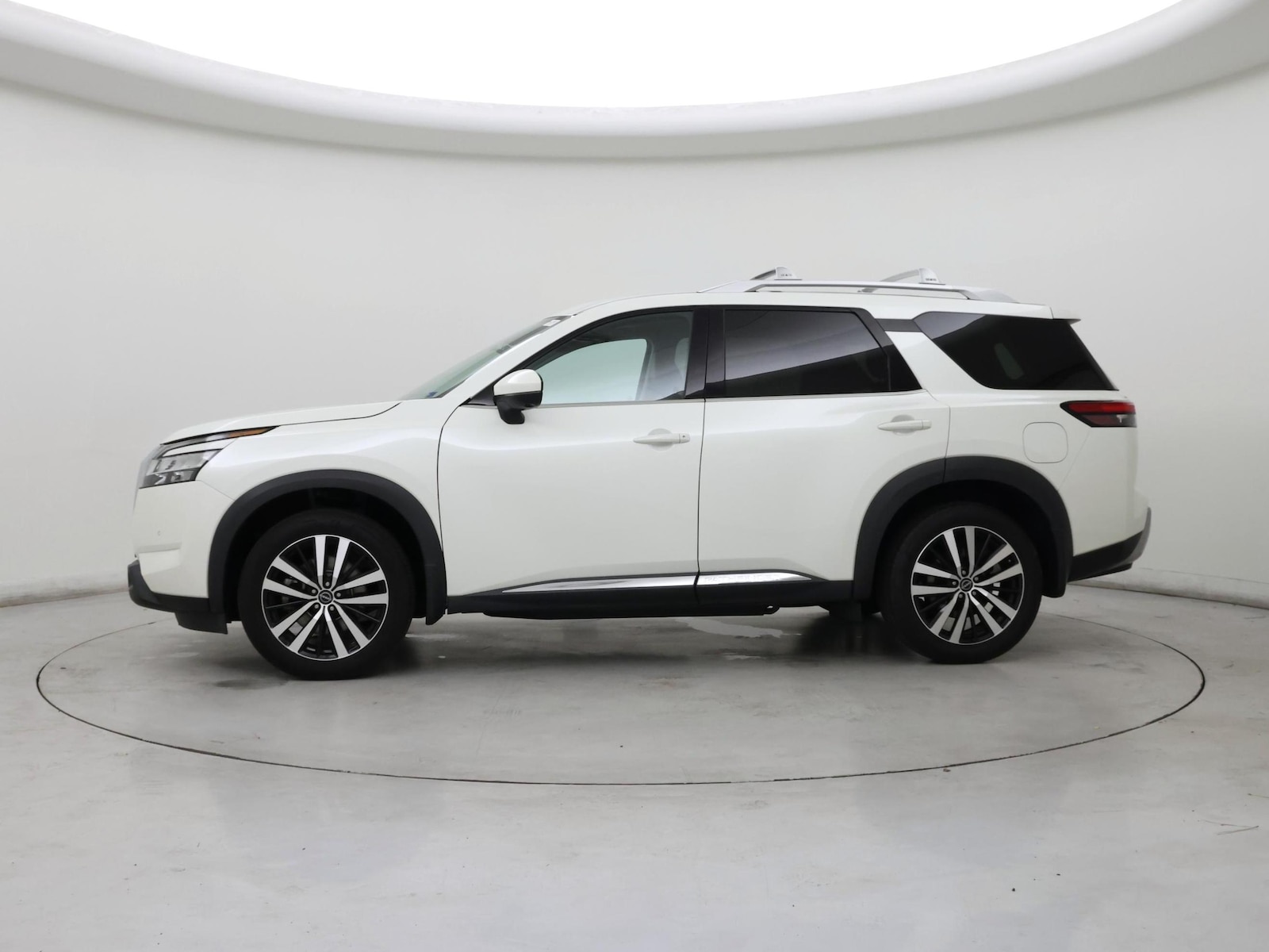 2024 Nissan Pathfinder Platinum - Photo 4