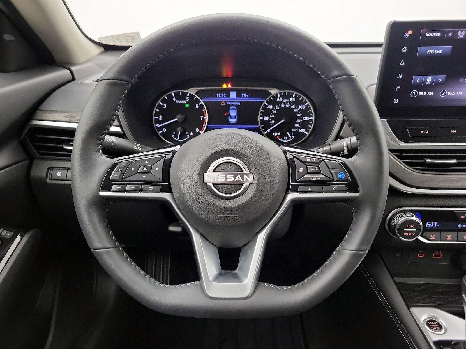 2025 Nissan Altima SL - Photo 11
