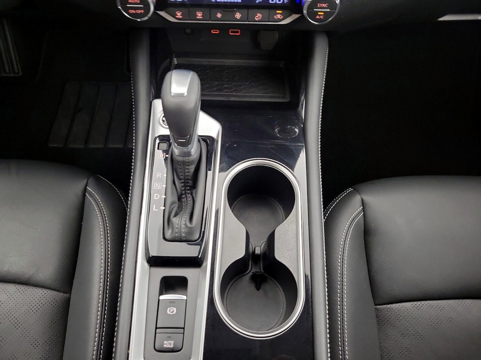 2025 Nissan Altima SL - Photo 19
