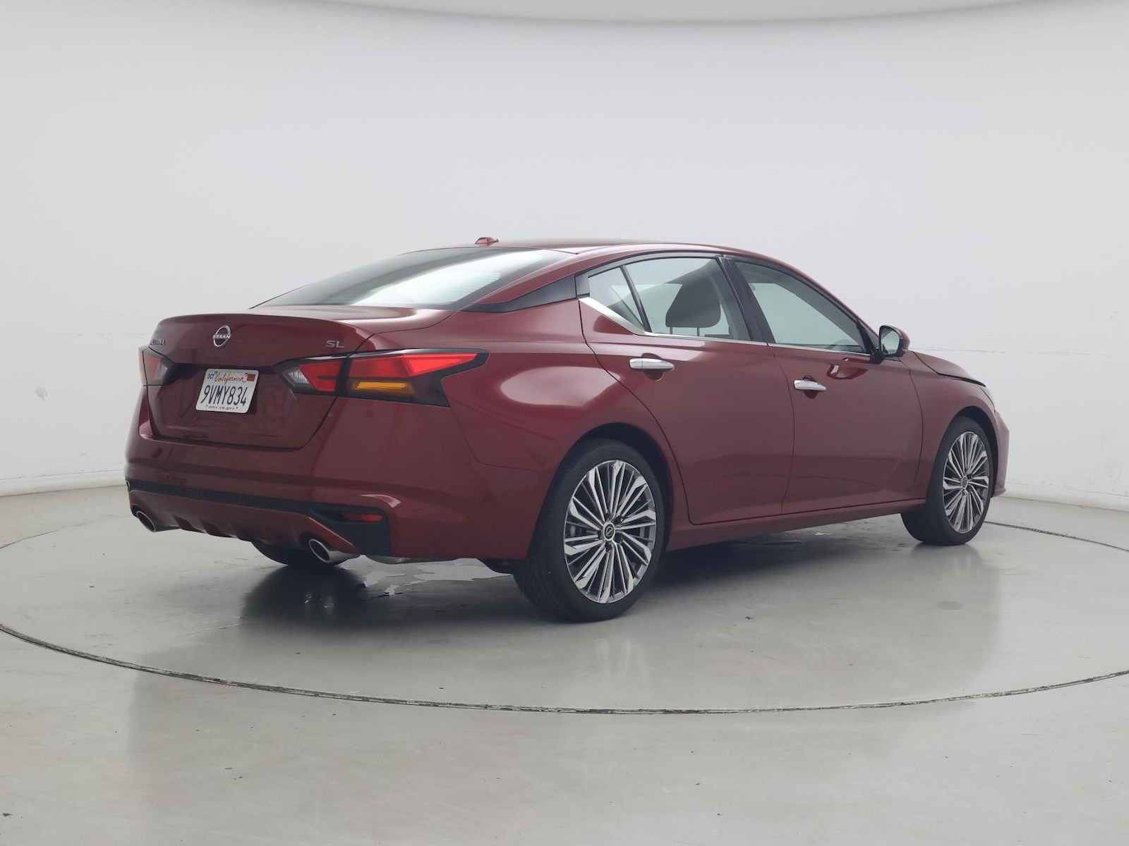 2025 Nissan Altima SL - Photo 9