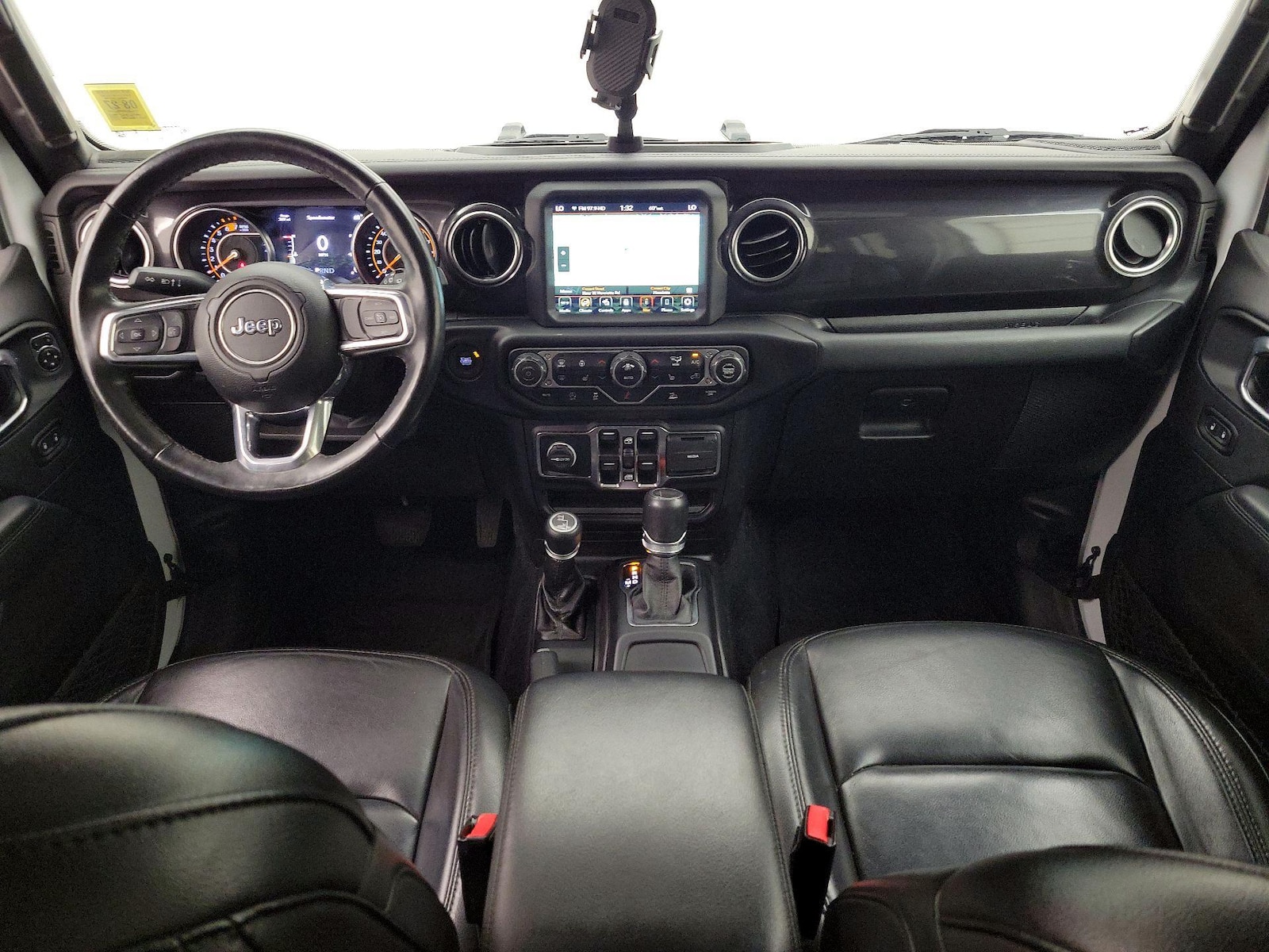 Apple CarPlay® & Android Auto™