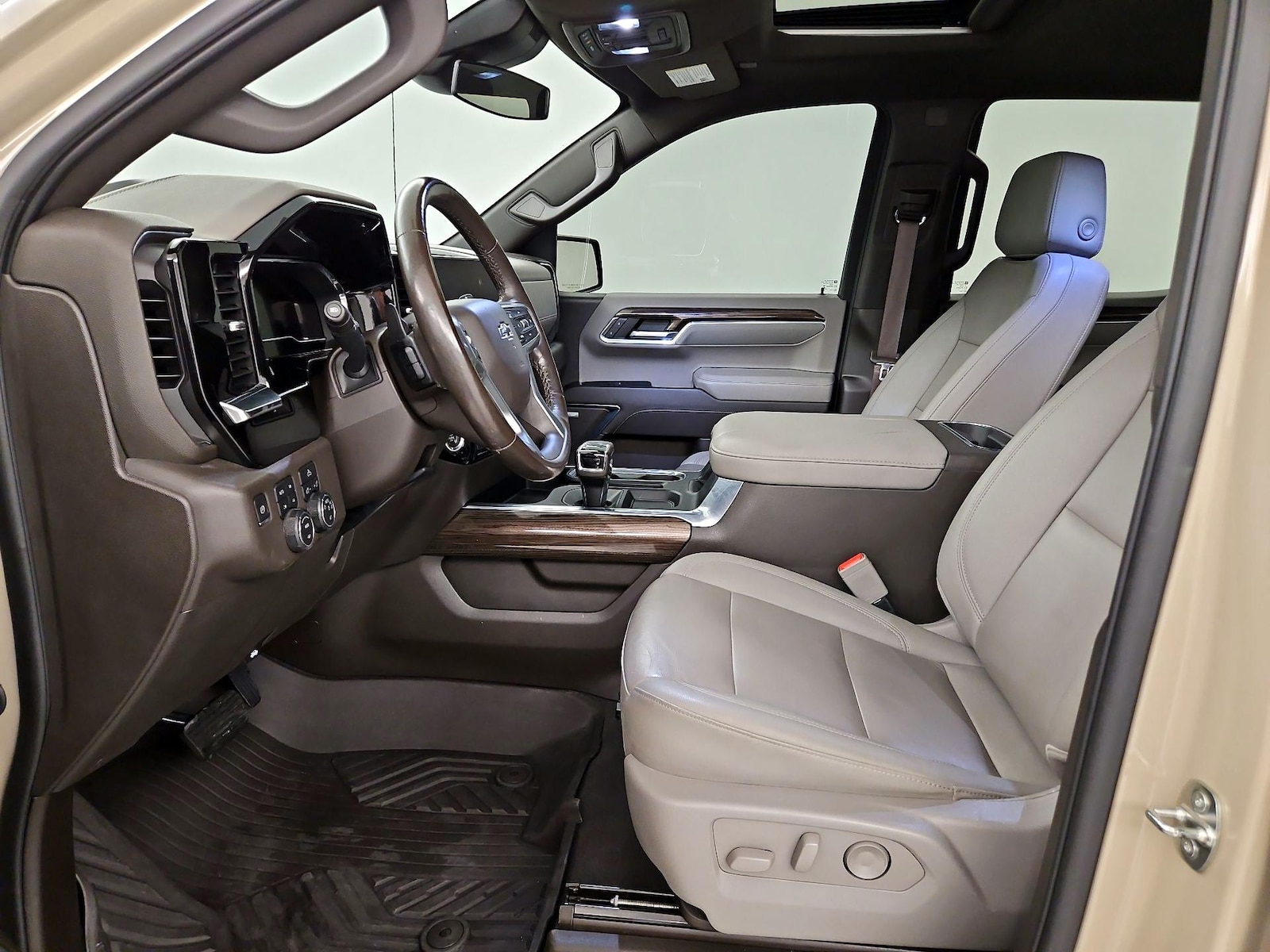 2023 Chevrolet Silverado 1500 LT Trail Boss - Photo 10