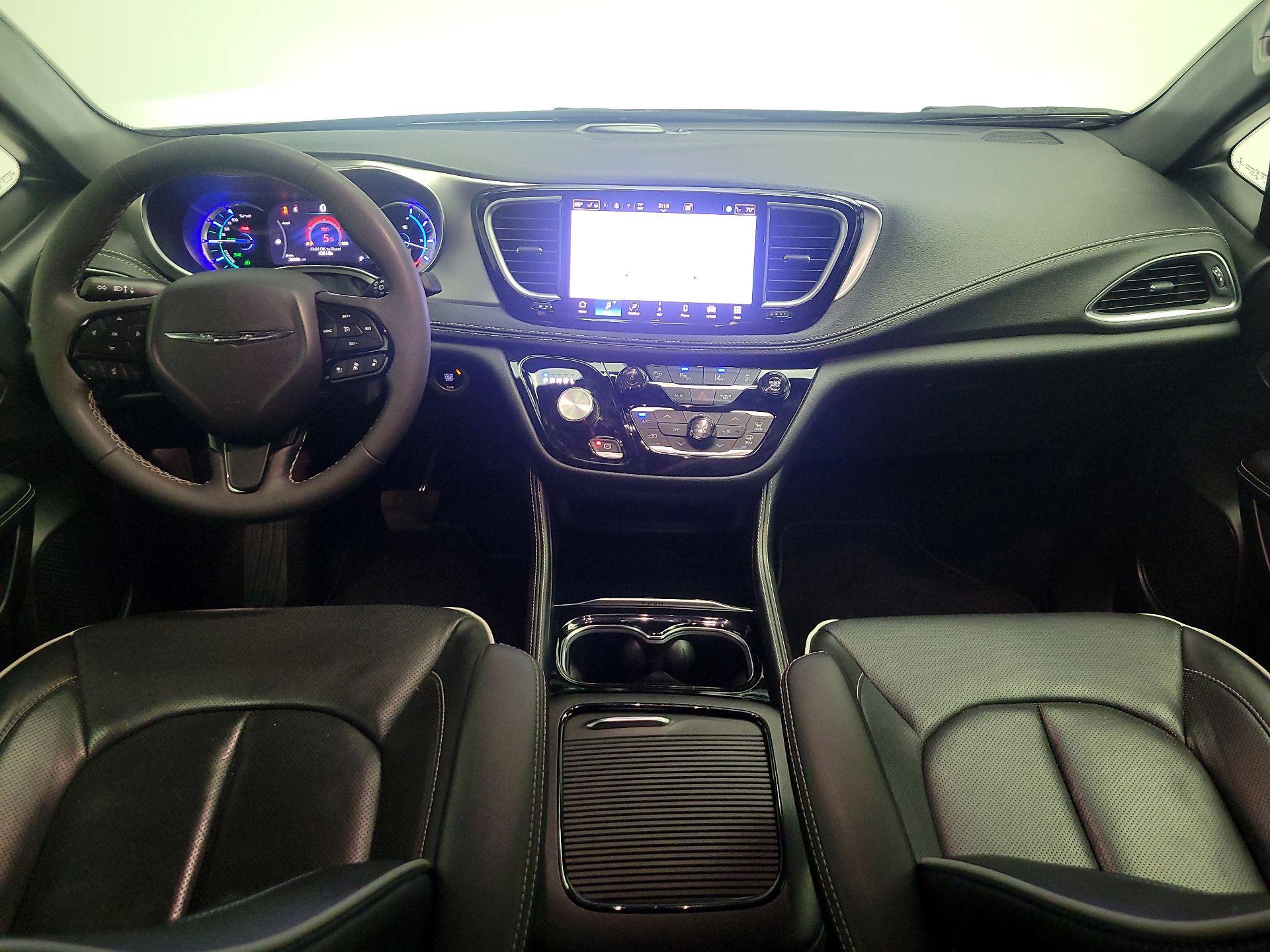 Thumbnail: 2023 Chrysler Pacifica - 9