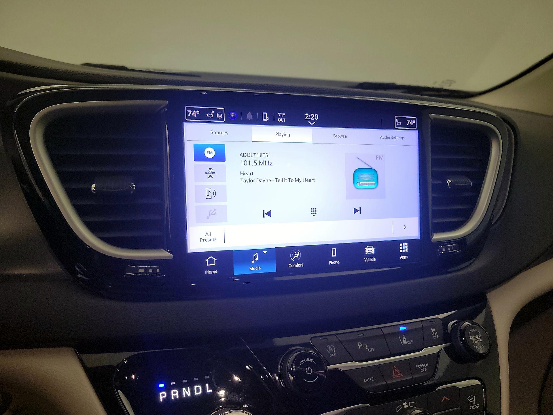 Thumbnail: 2024 Chrysler Pacifica - 15