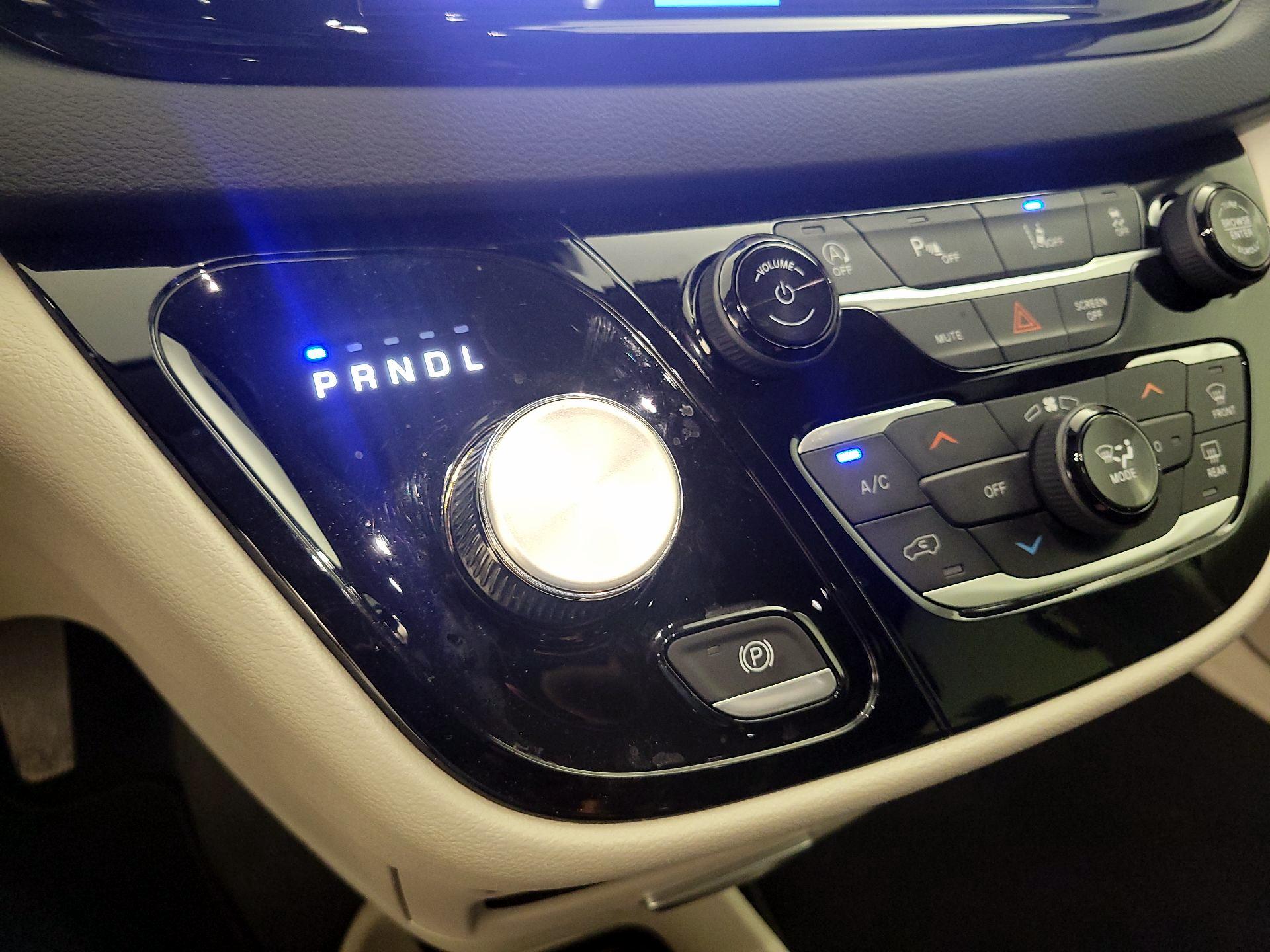 Thumbnail: 2024 Chrysler Pacifica - 17
