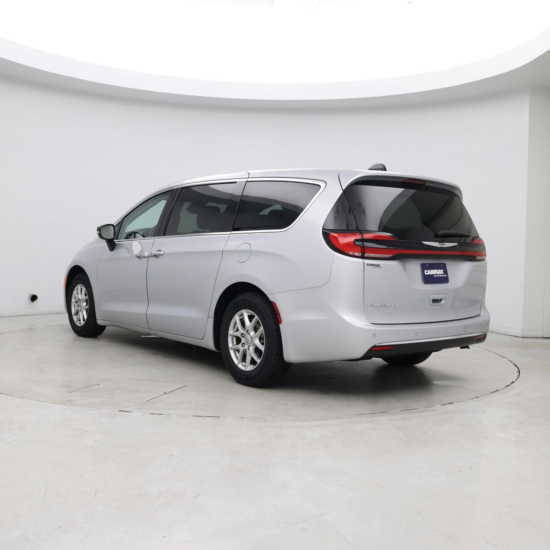 Thumbnail: 2024 Chrysler Pacifica - 2