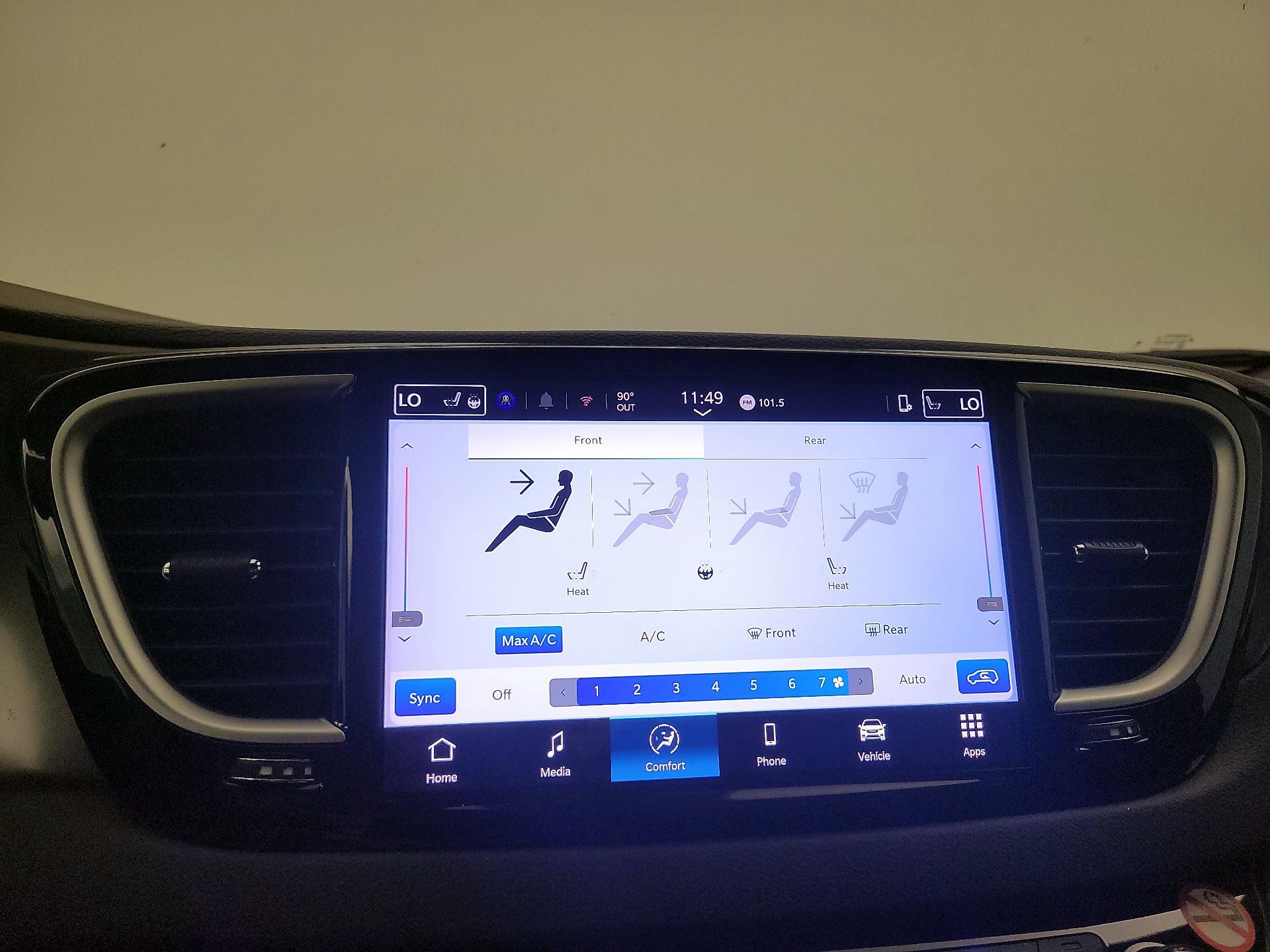Thumbnail: 2025 Chrysler Pacifica - 17
