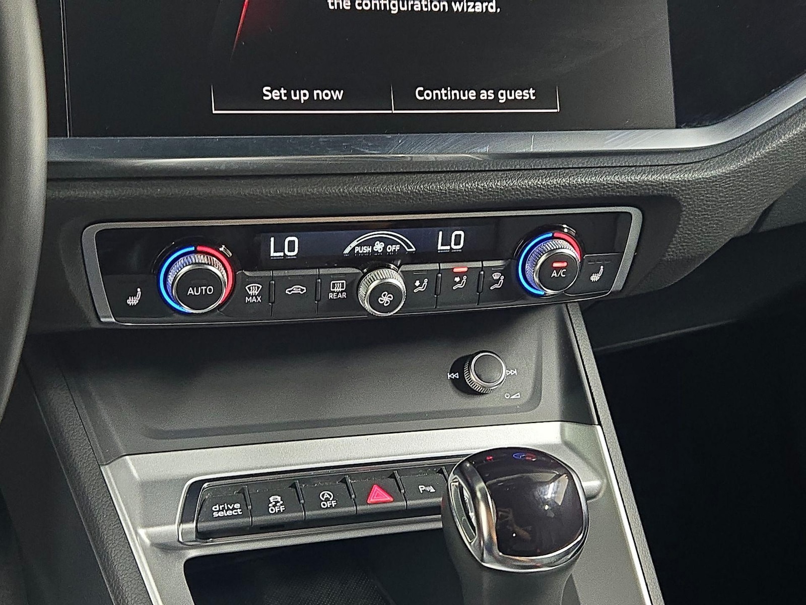 2025 Audi Q3 S Line Premium - Photo 17