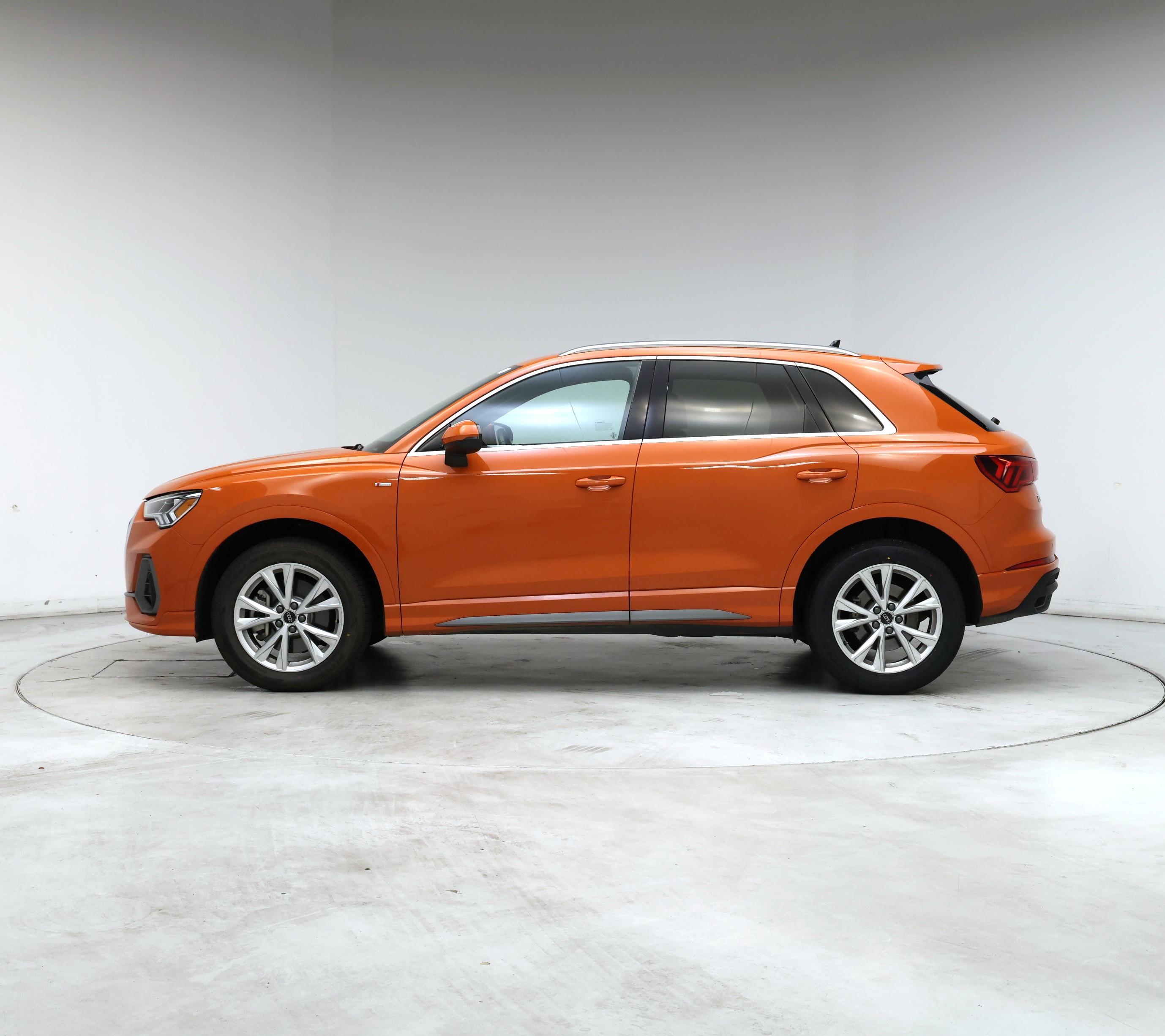 Thumbnail: 2025 Audi Q3 - 3