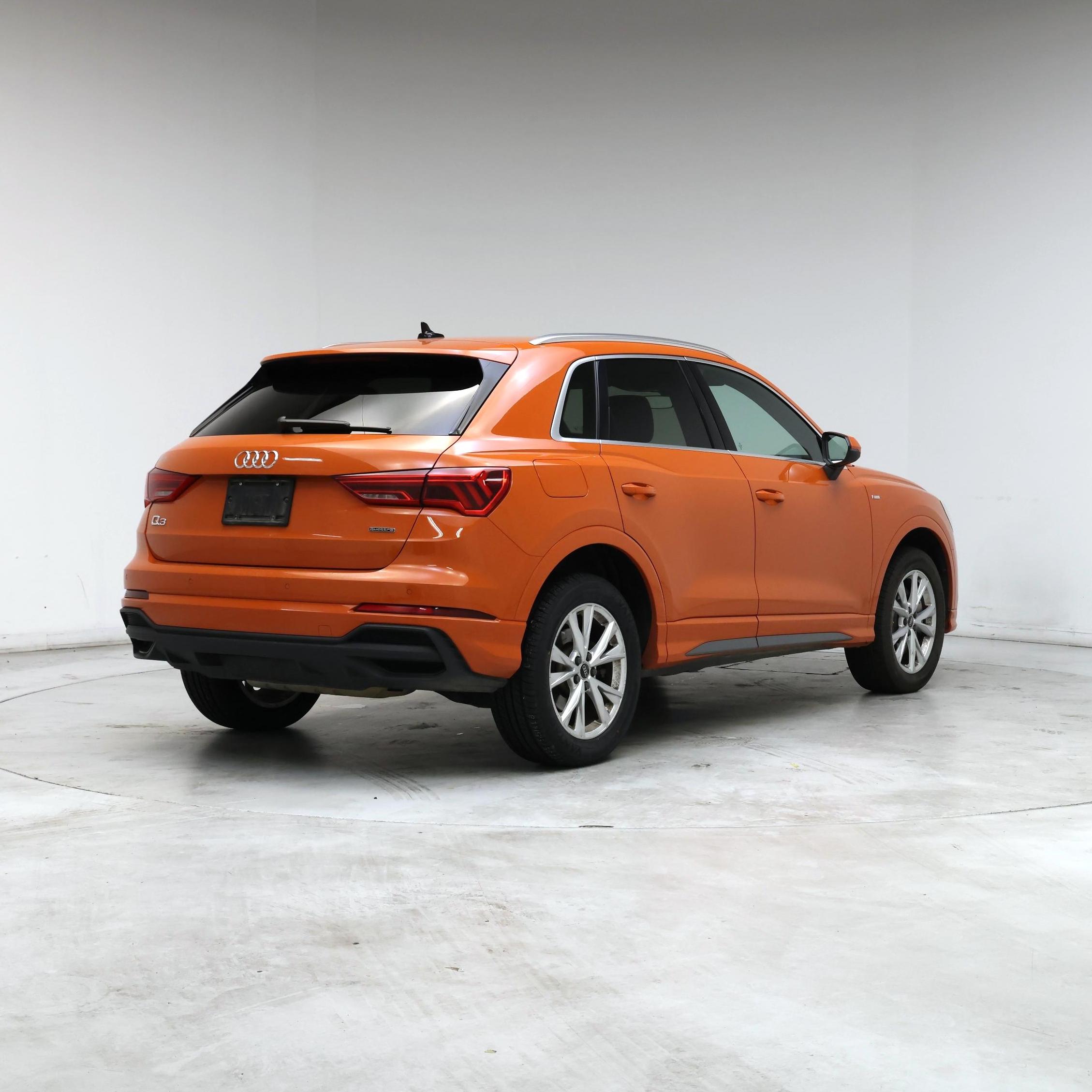 Thumbnail: 2025 Audi Q3 - 8