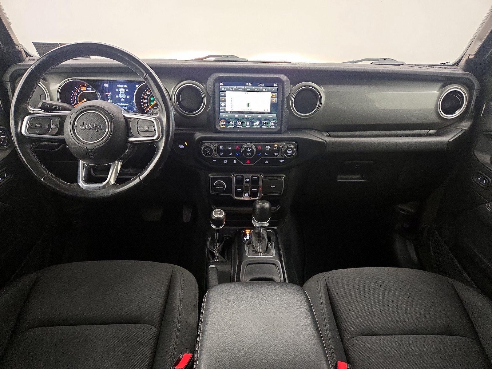 2022 Jeep Wrangler Unlimited Sahara - Photo 10