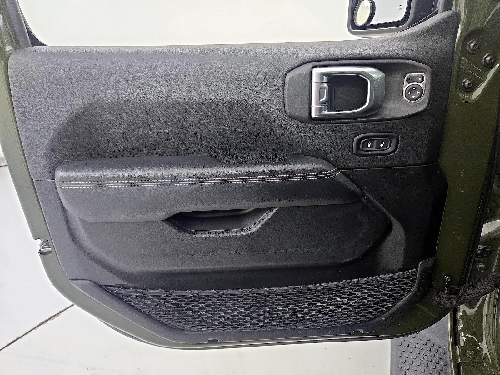 2022 Jeep Wrangler Unlimited Sahara - Photo 13