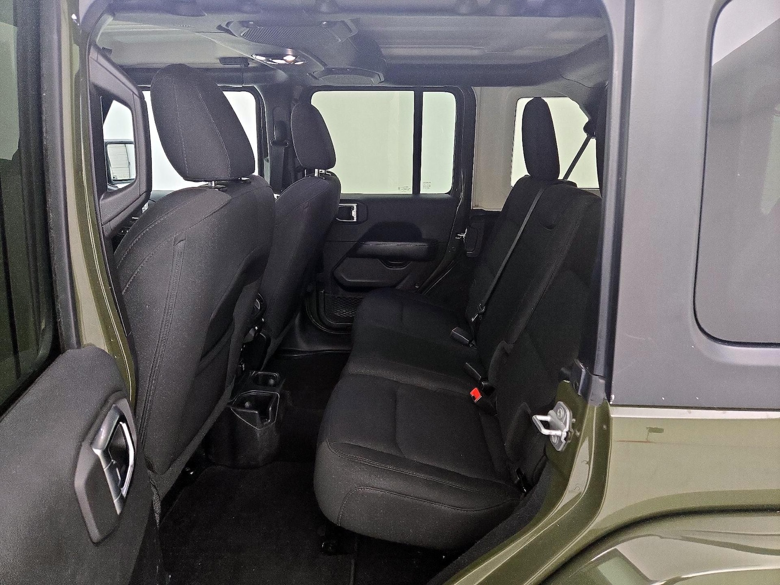 2022 Jeep Wrangler Unlimited Sahara - Photo 21