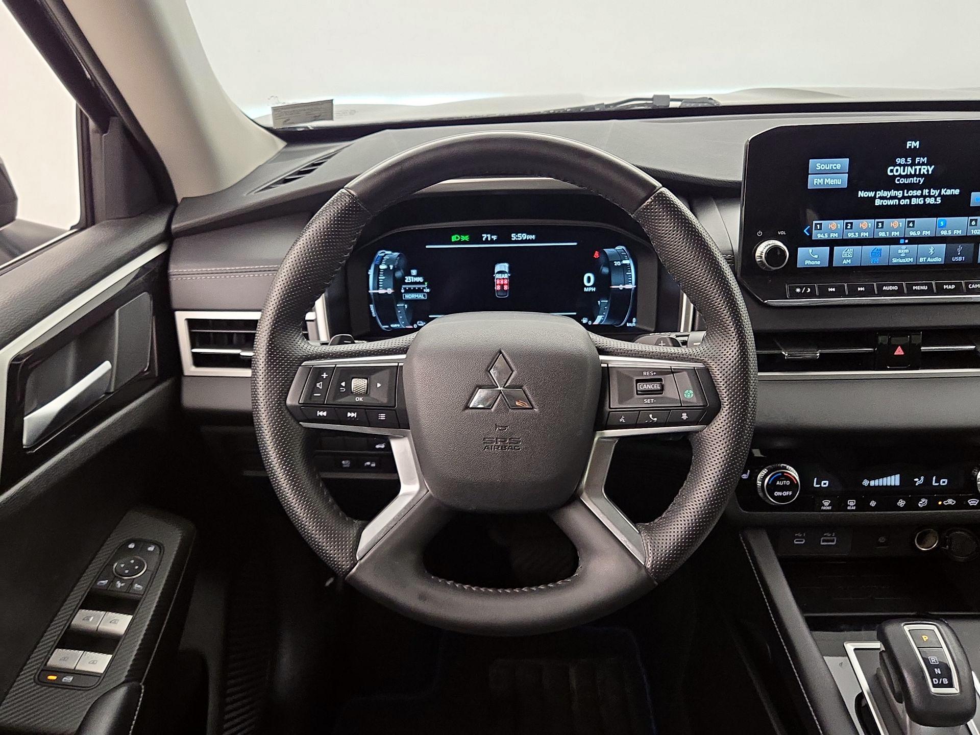 Thumbnail: 2025 Mitsubishi Outlander - 10