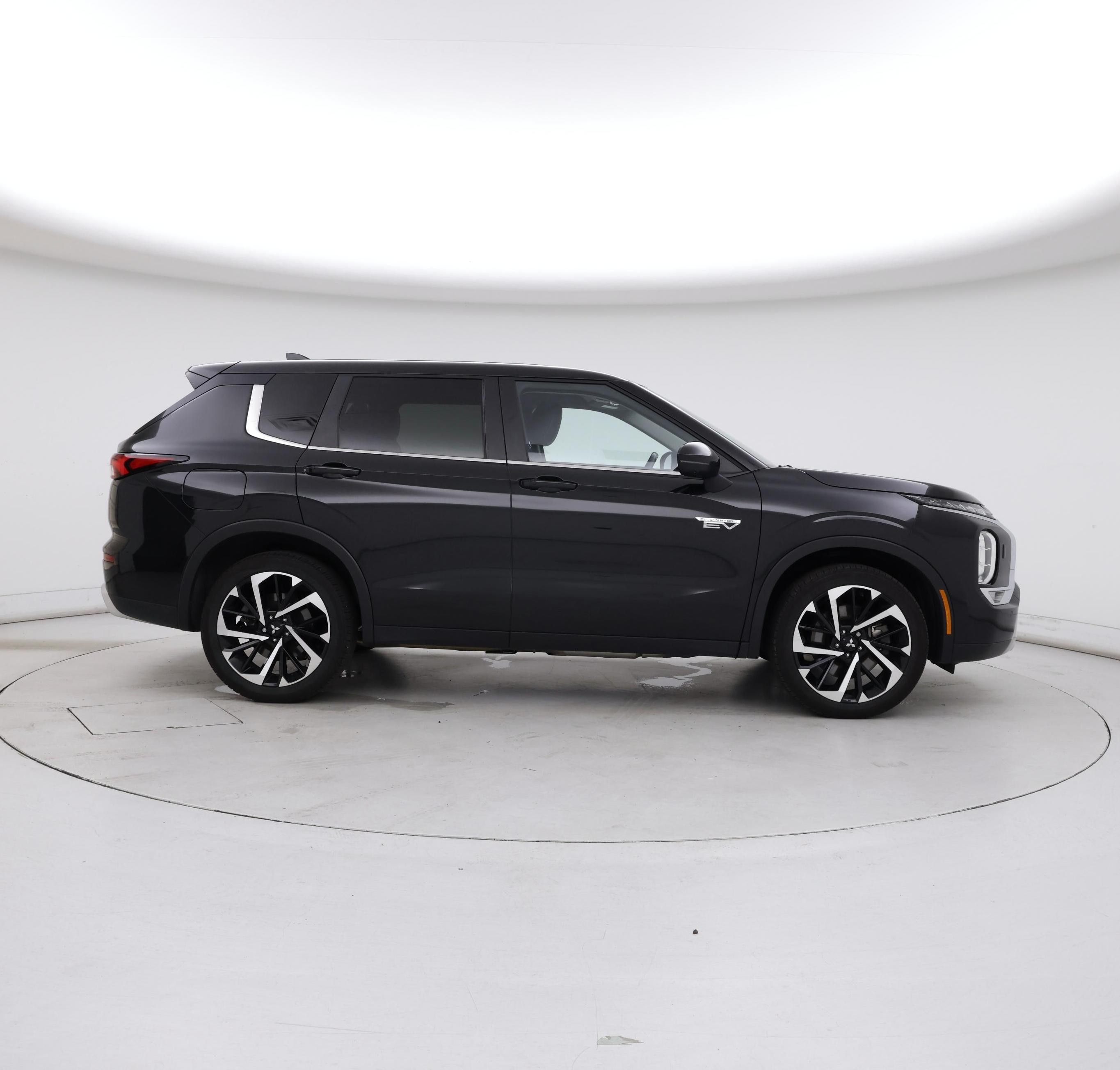 Thumbnail: 2025 Mitsubishi Outlander - 7