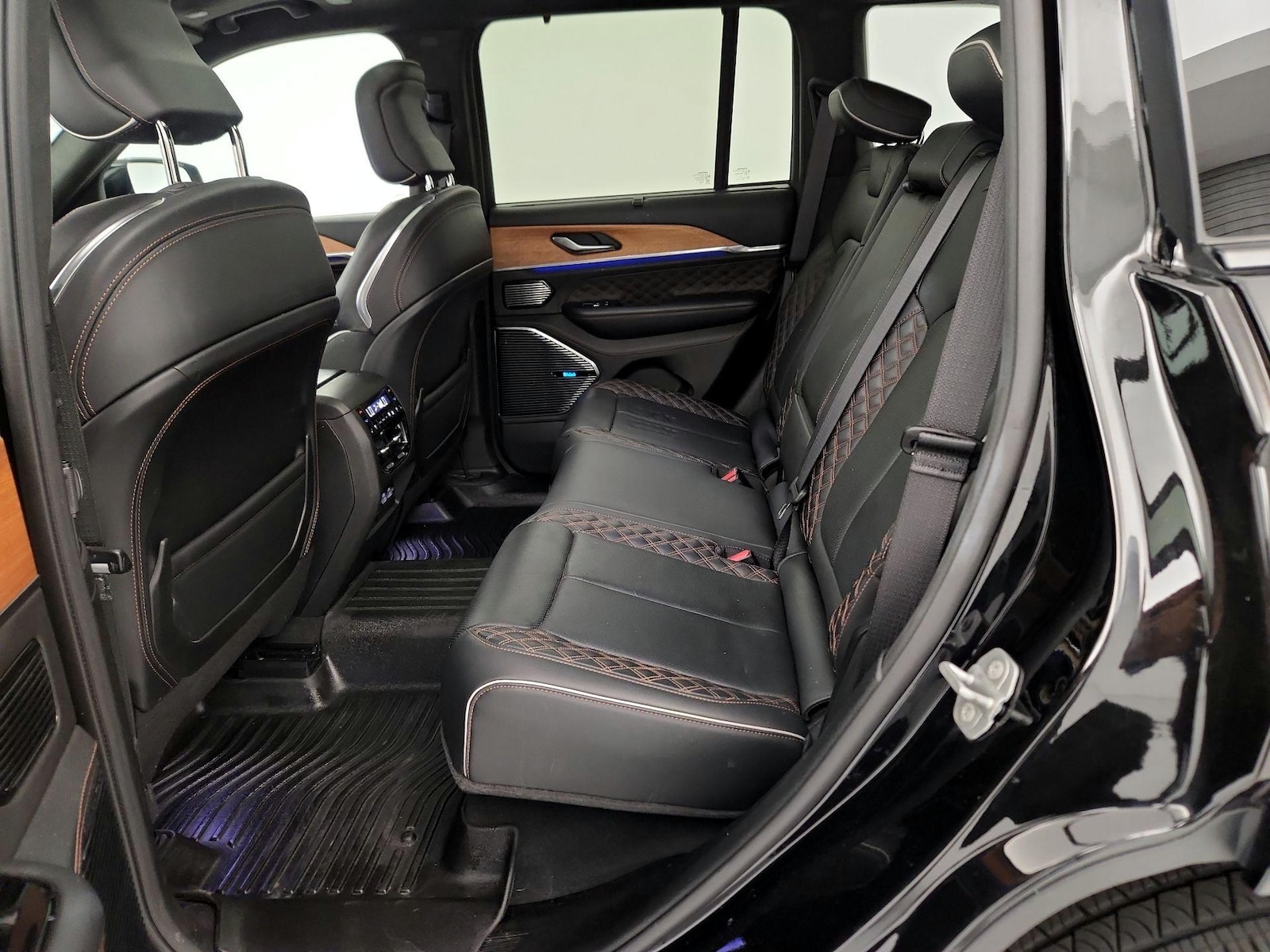 Rear A/C Seat(s)