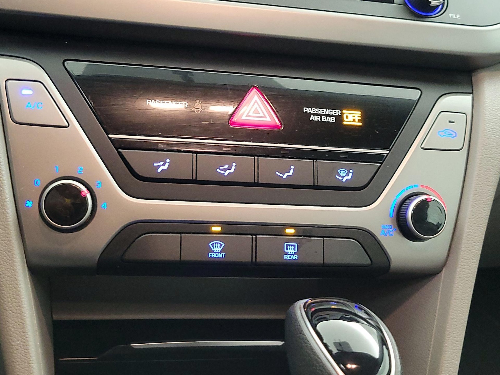 2018 Hyundai Elantra SE - Photo 16