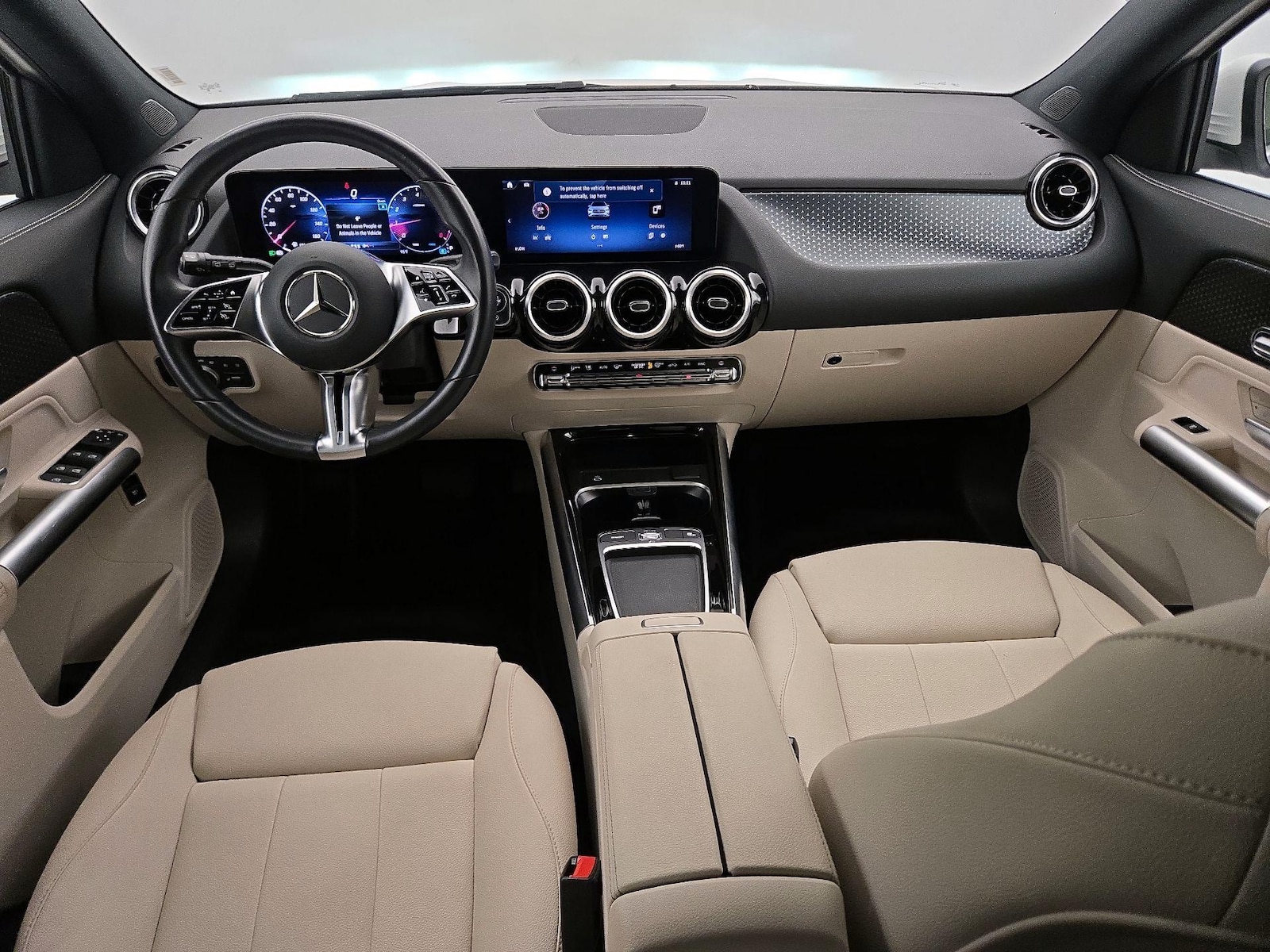 2025 Mercedes-Benz GLA GLA250 - Photo 10