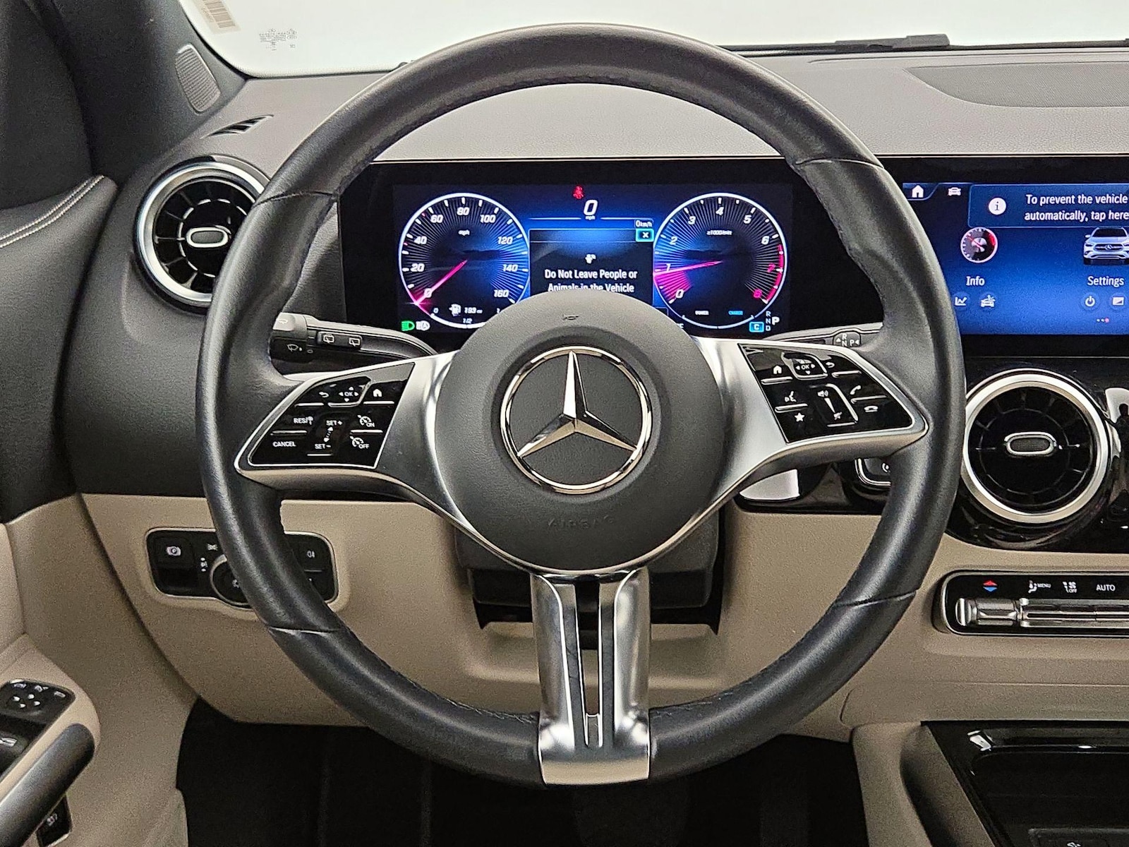 2025 Mercedes-Benz GLA GLA250 - Photo 11
