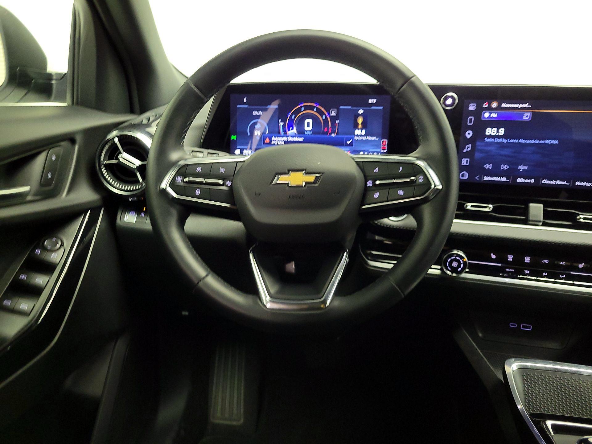 Thumbnail: 2026 Chevrolet Equinox - 10