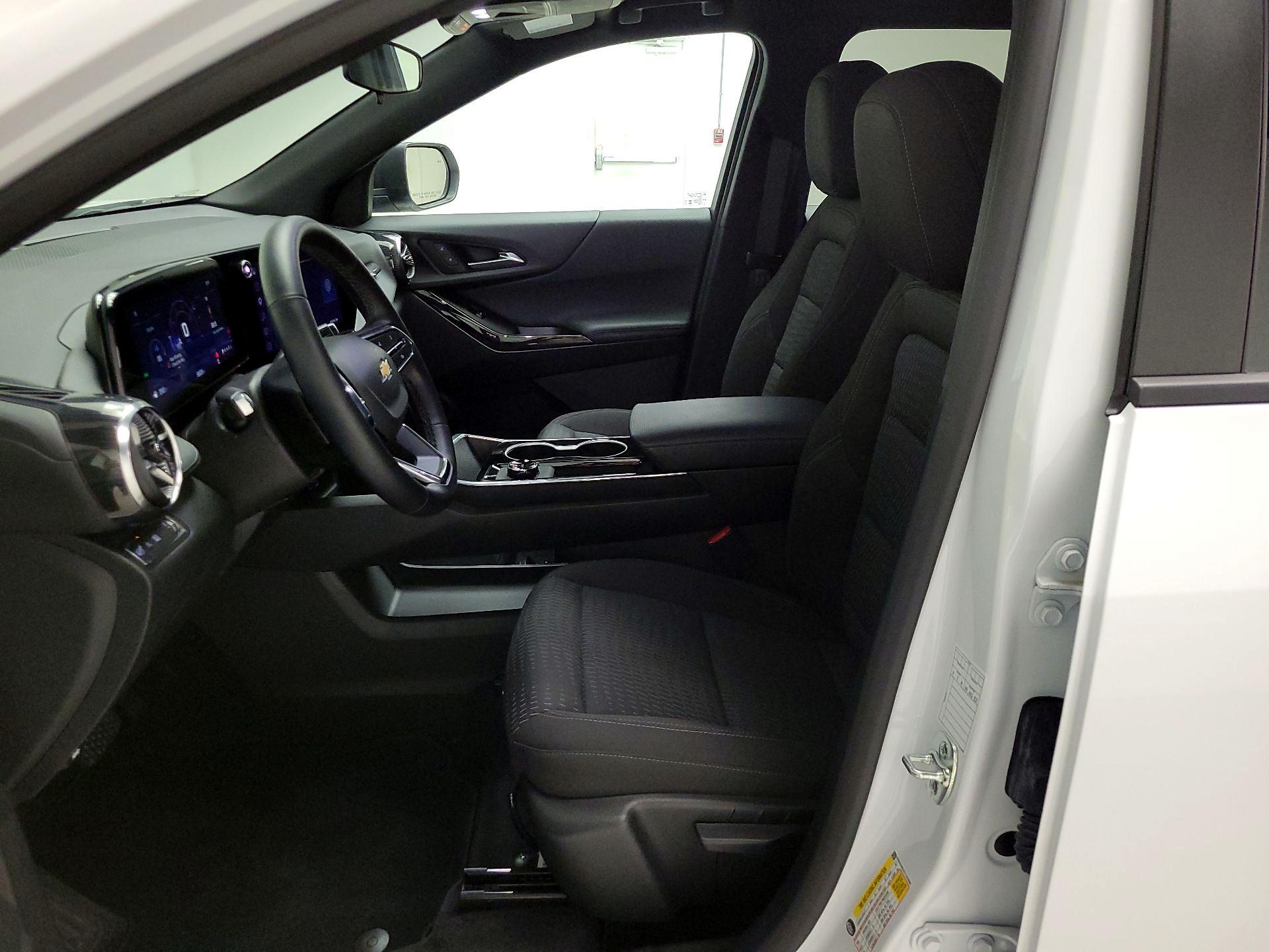 Thumbnail: 2026 Chevrolet Equinox - 11