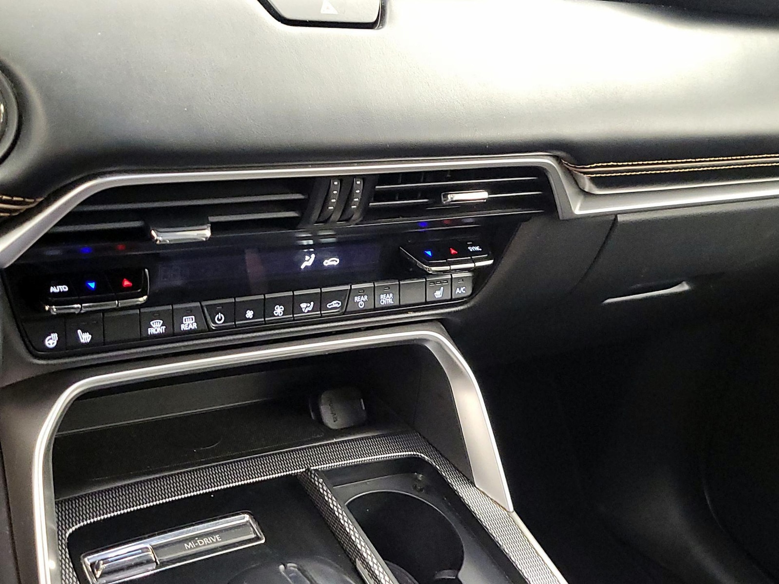 2024 Mazda CX-90 Turbo S Premium Package - Photo 18