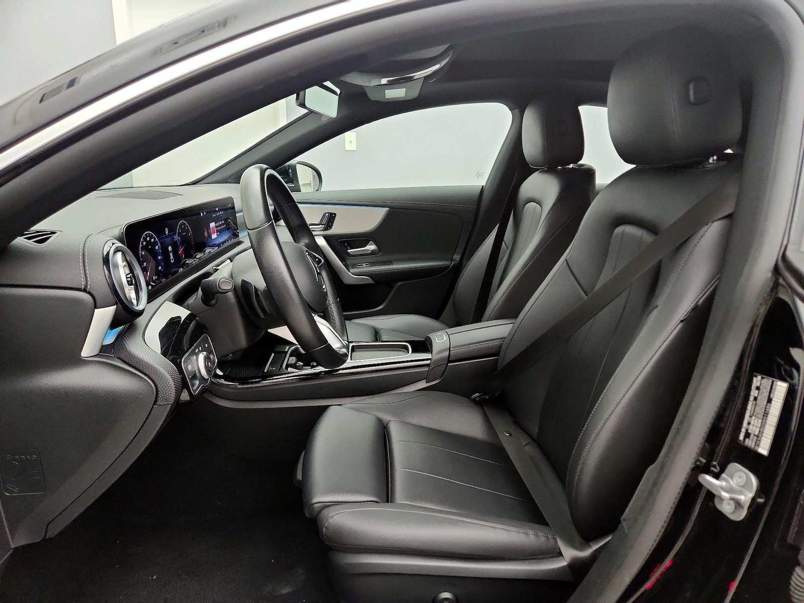 Power Seat(s) & Side Airbags
