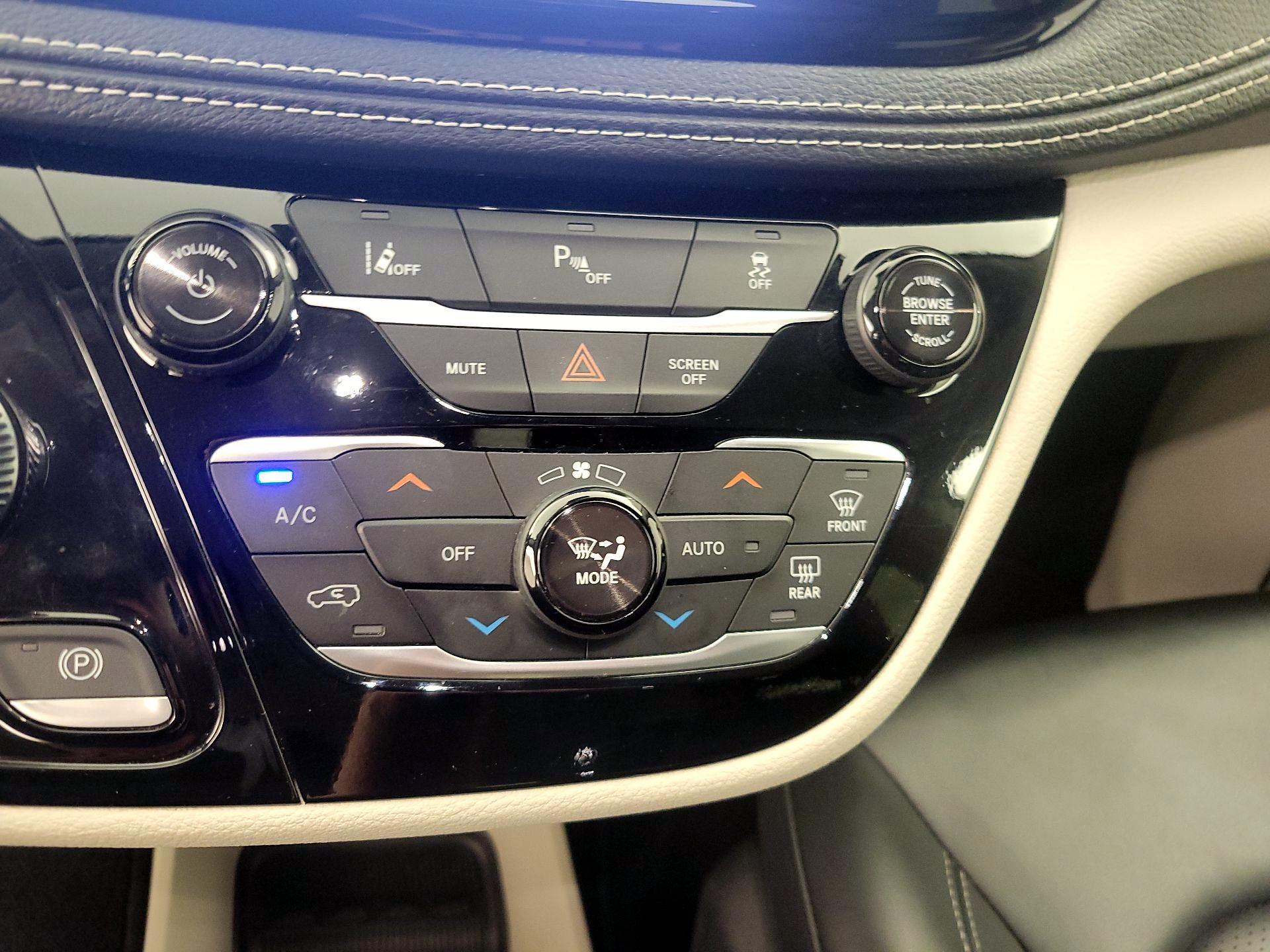 Thumbnail: 2024 Chrysler Pacifica - 17