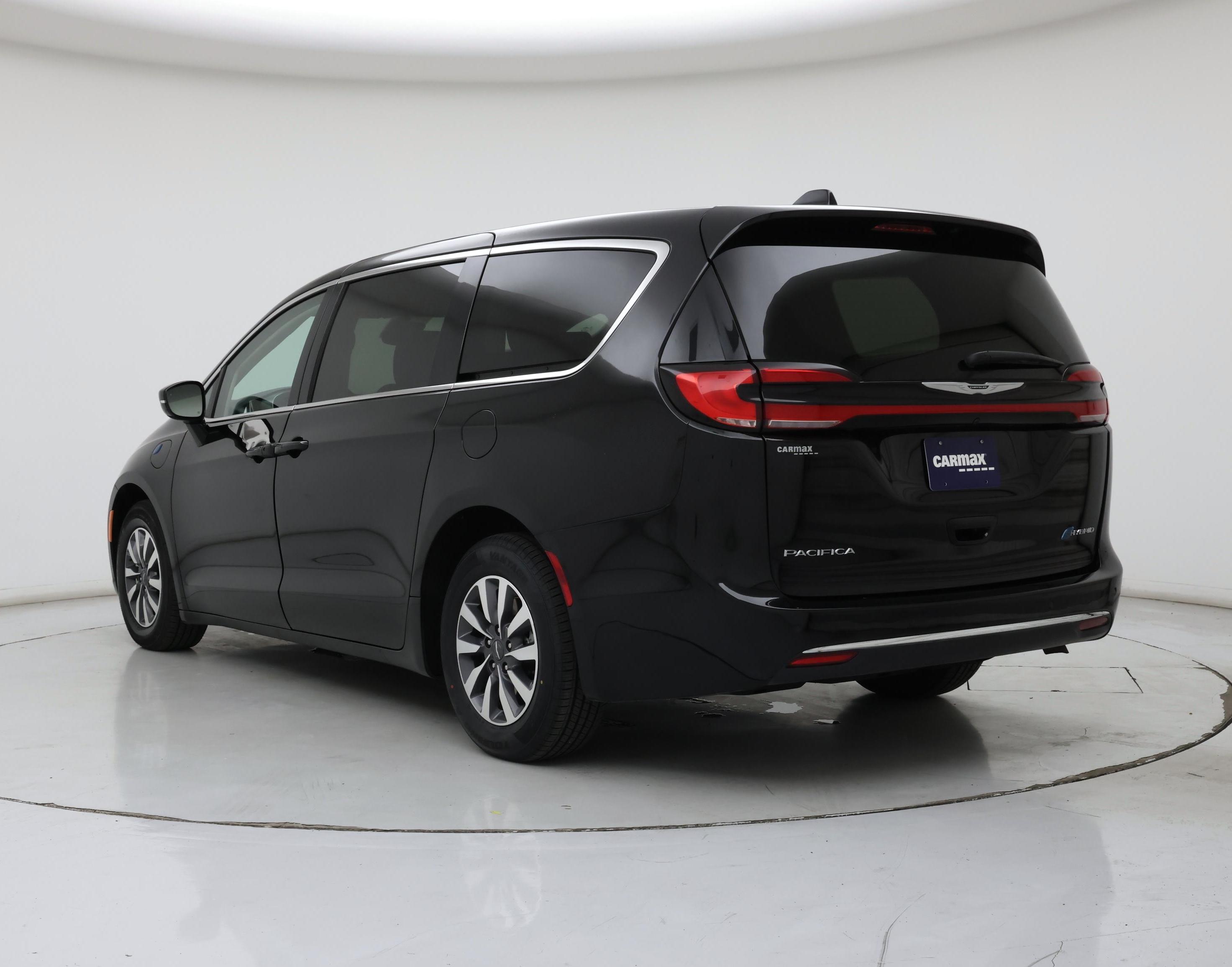 Thumbnail: 2024 Chrysler Pacifica - 2