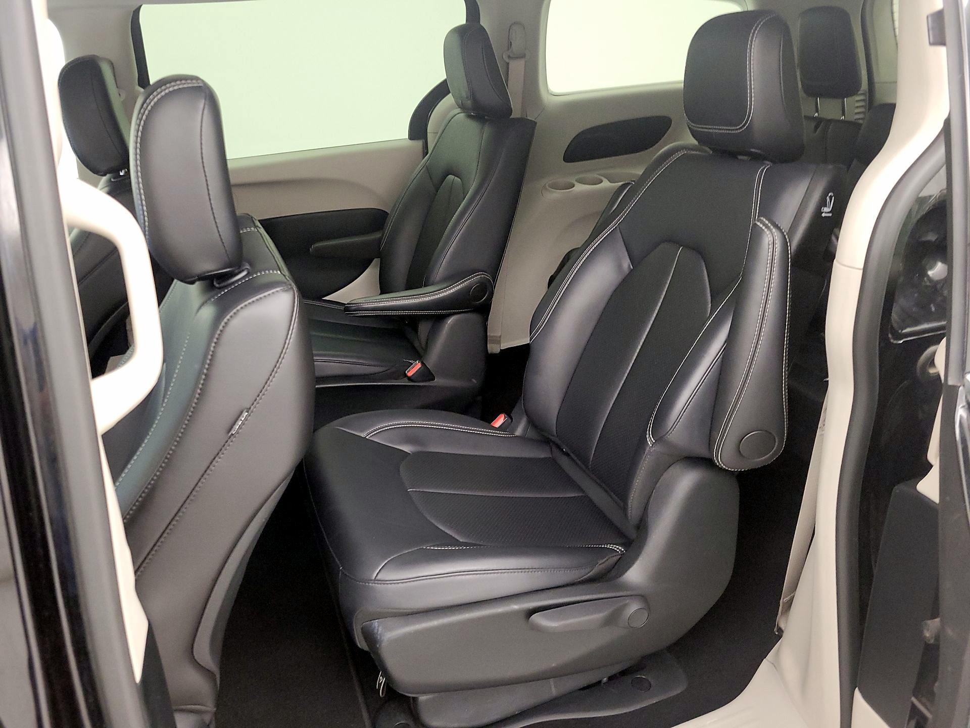 Thumbnail: 2024 Chrysler Pacifica - 20