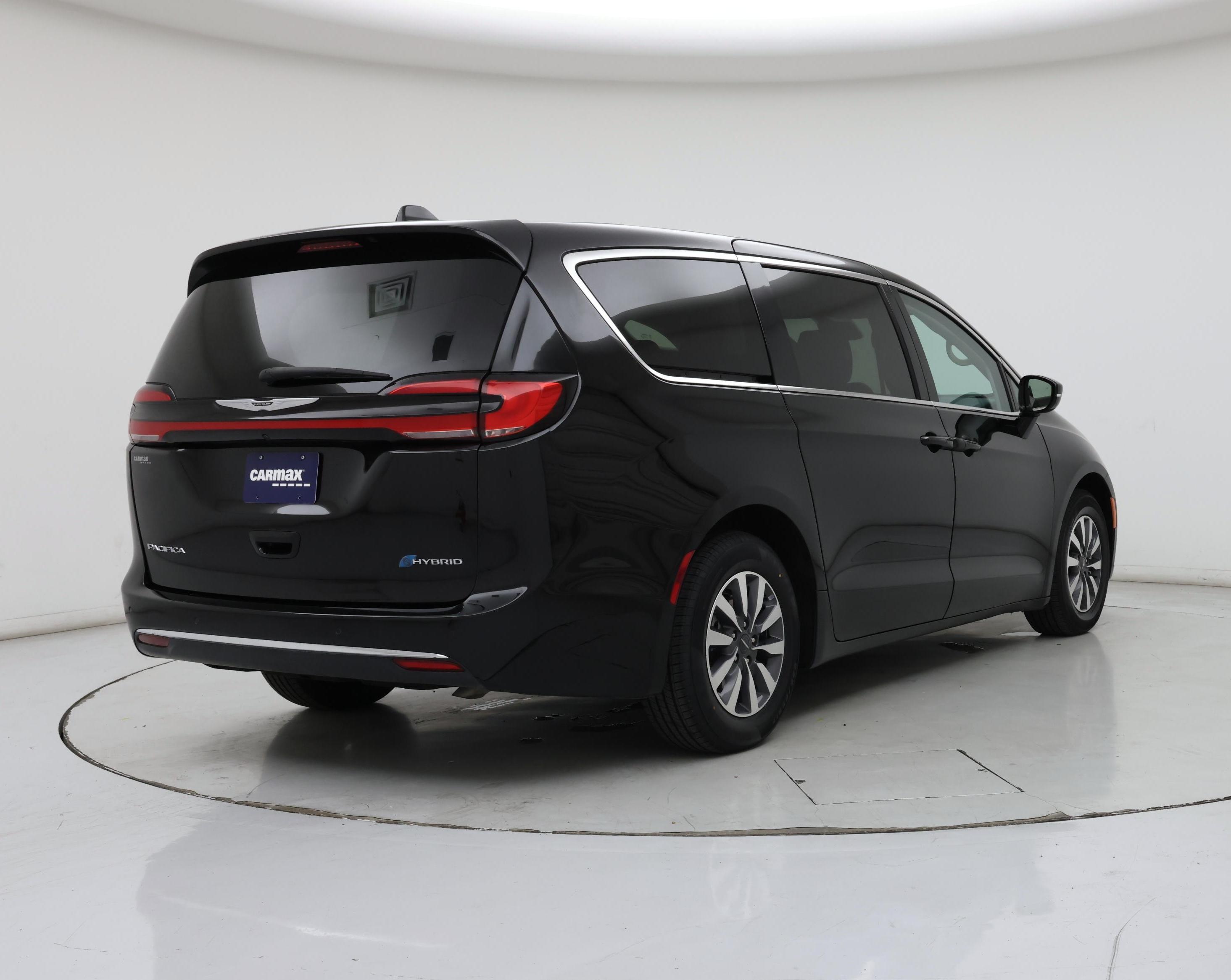 Thumbnail: 2024 Chrysler Pacifica - 8