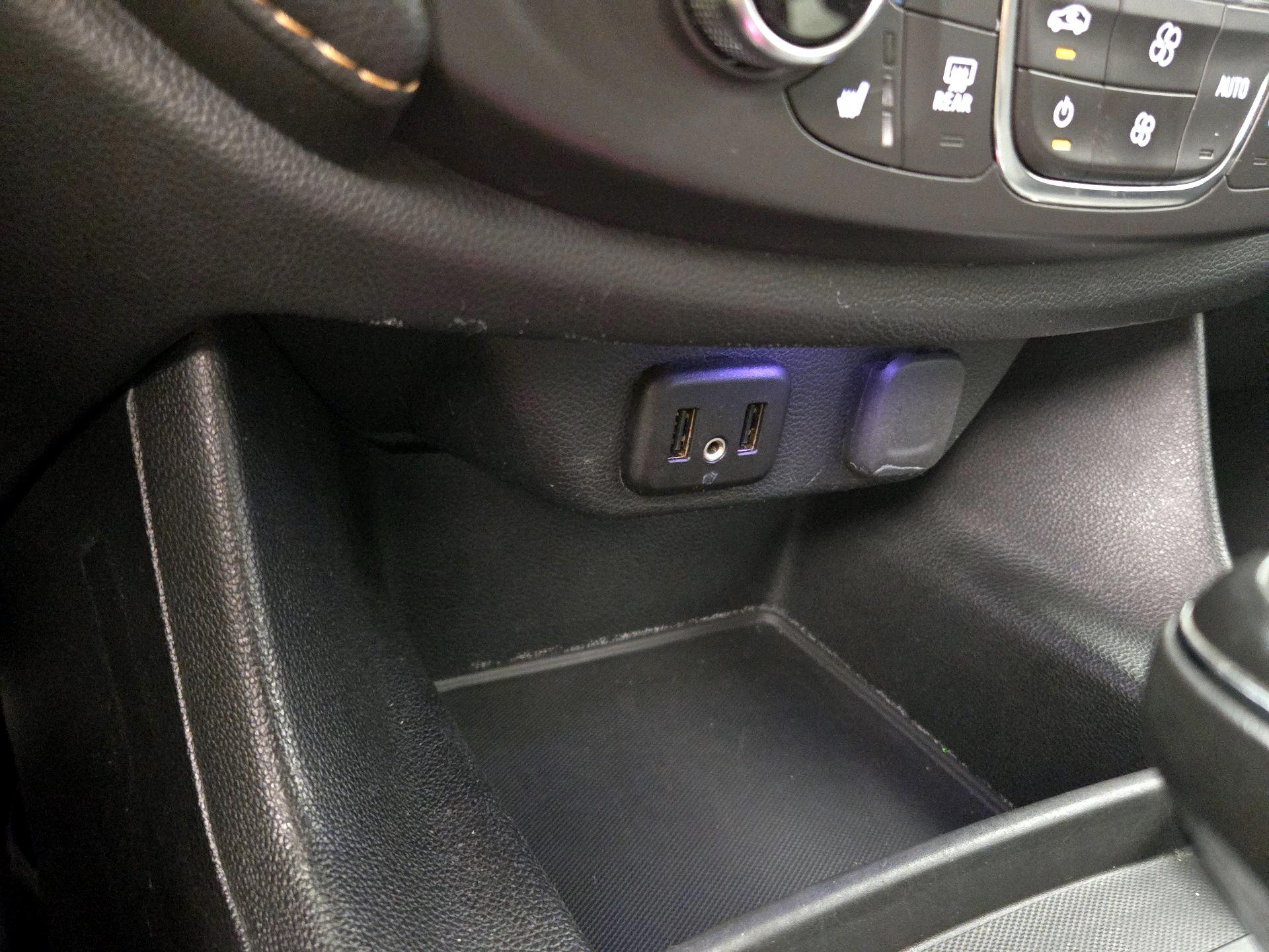 Thumbnail: 2019 Chevrolet Traverse - 18