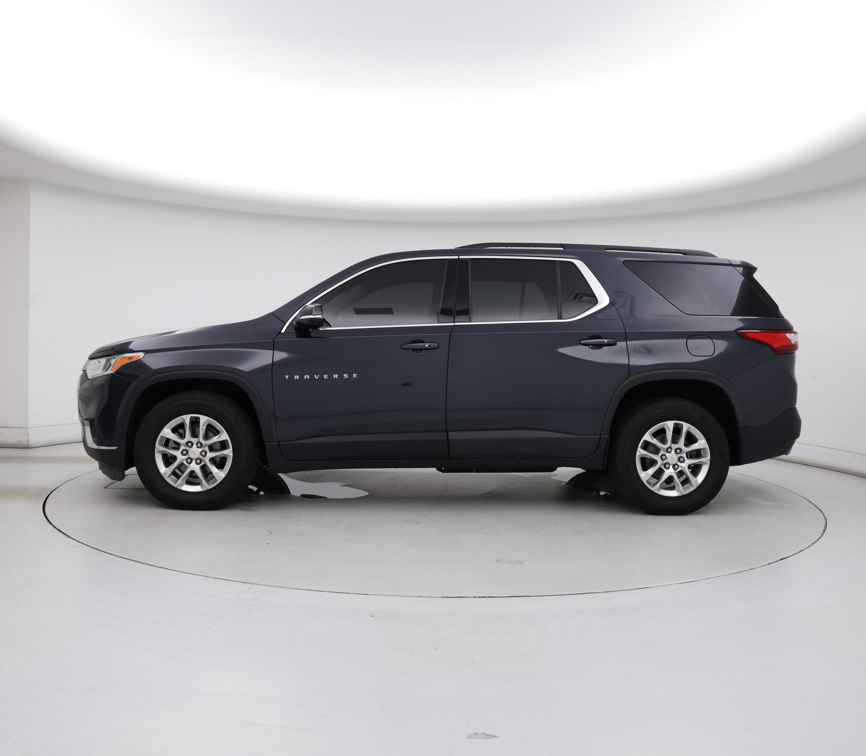 Thumbnail: 2019 Chevrolet Traverse - 3