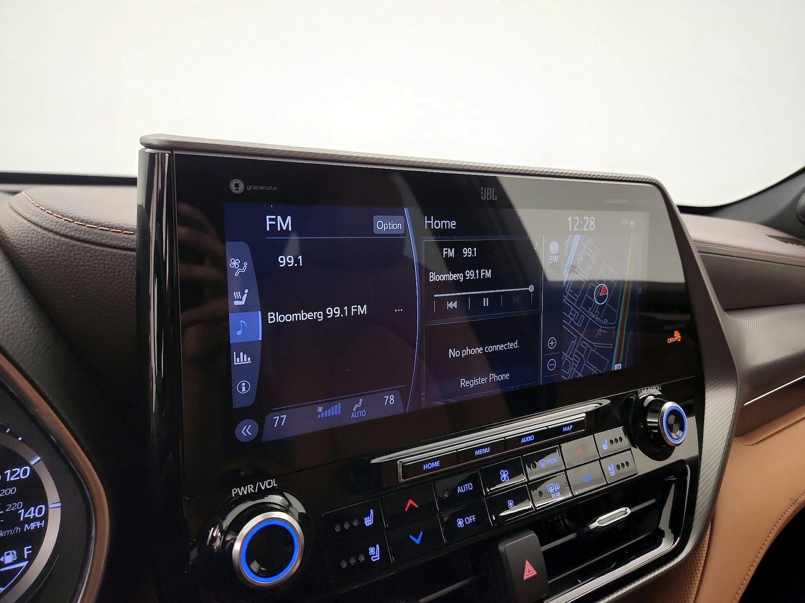 2020 Toyota Highlander Platinum - Photo 17