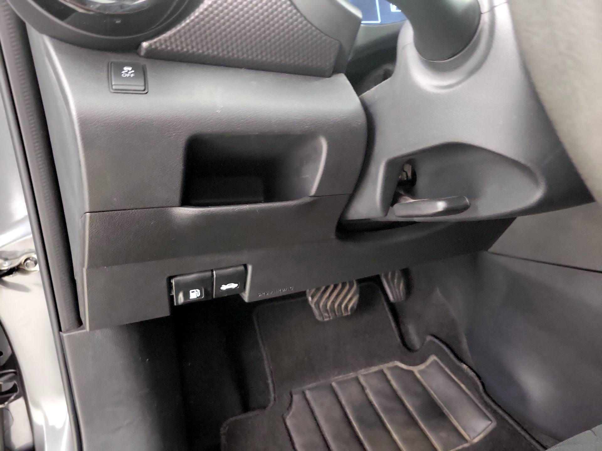 Thumbnail: 2019 Nissan Kicks - 13