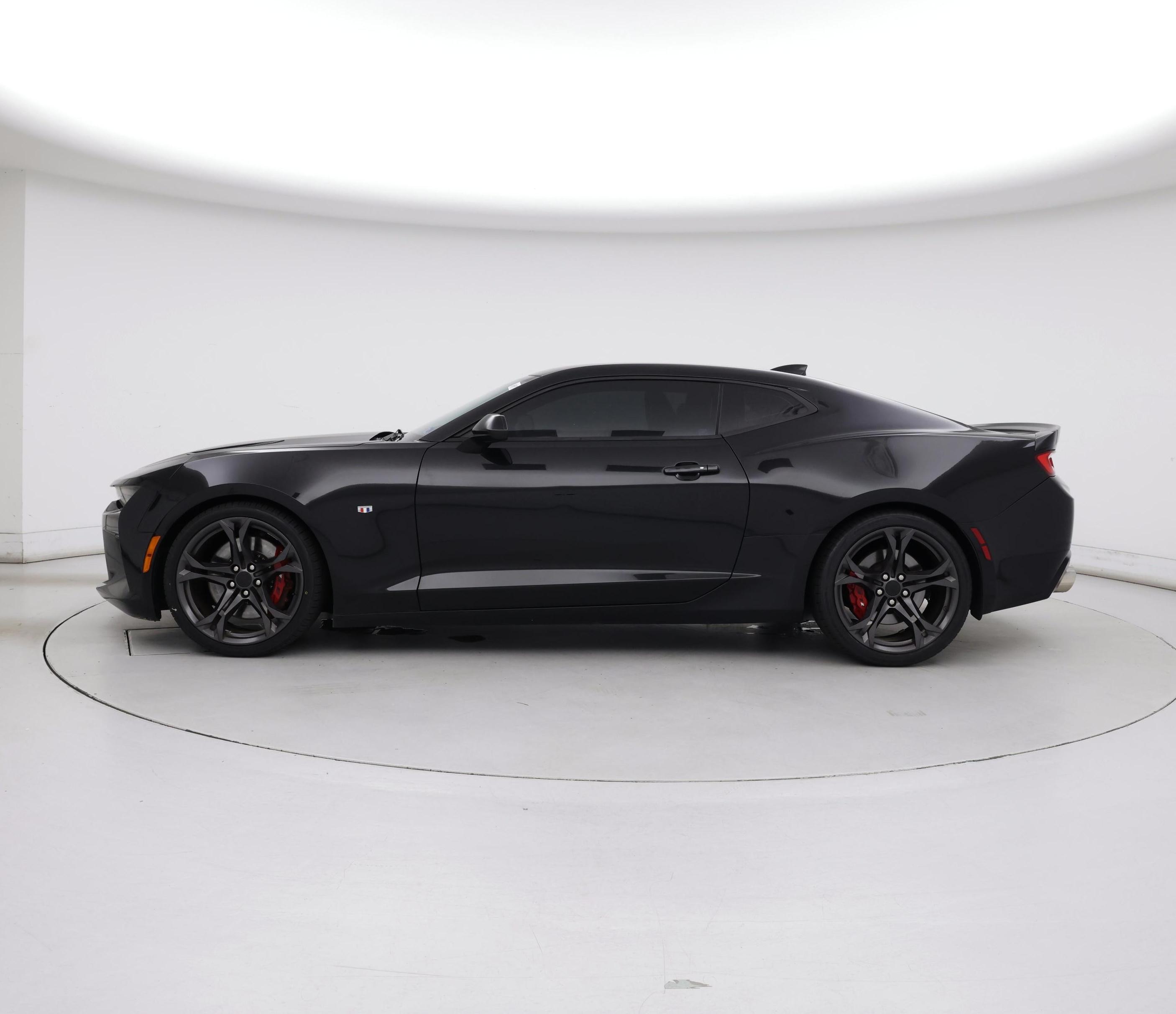 Thumbnail: 2017 Chevrolet Camaro - 3