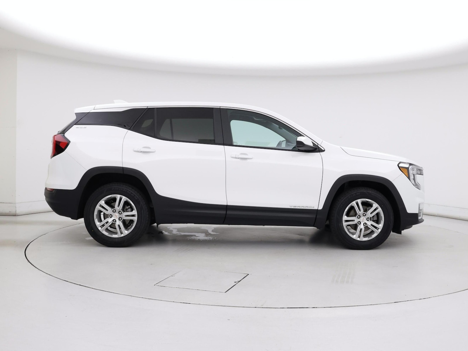 2024 GMC Terrain SLE - Photo 8