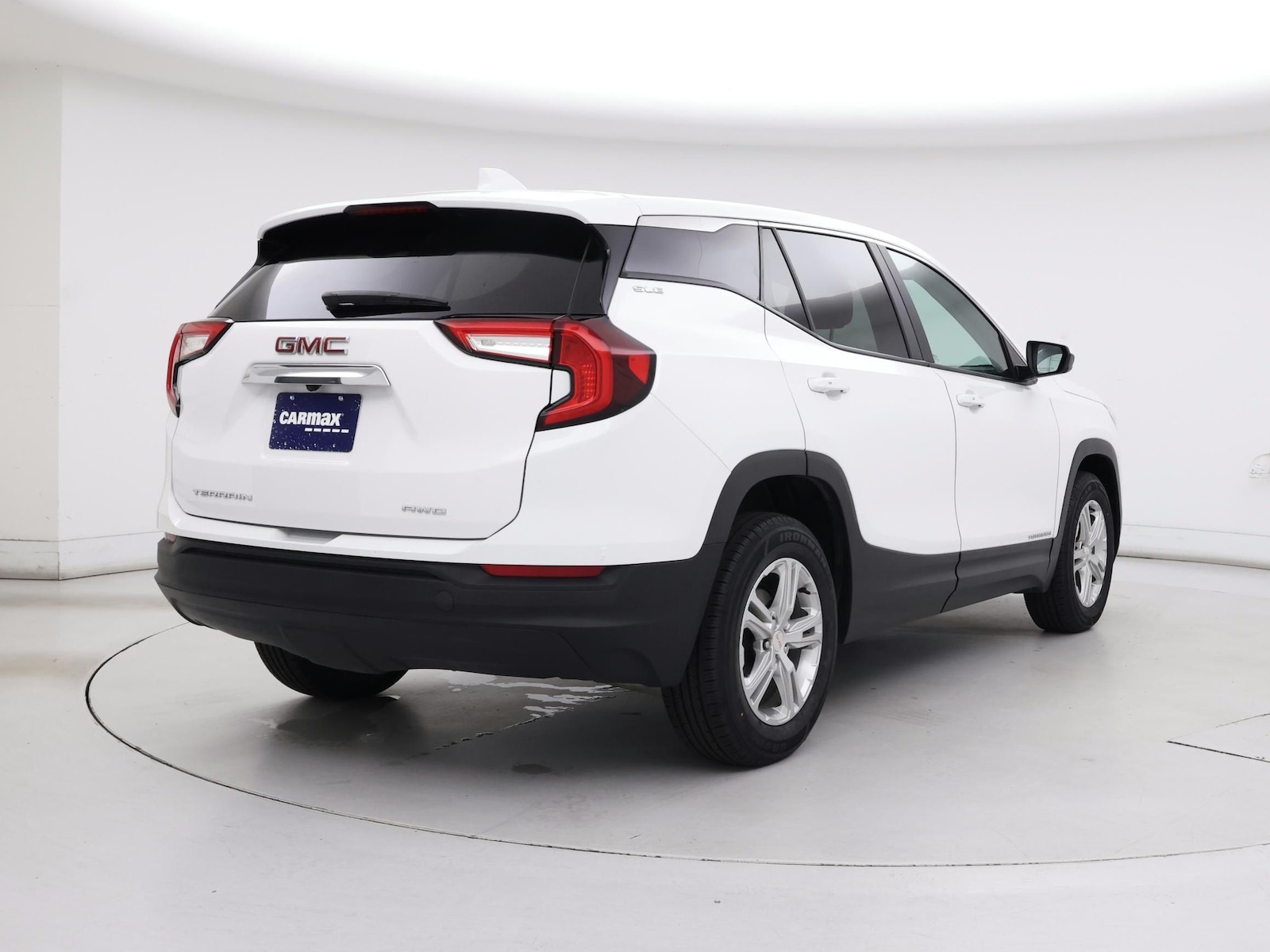 2024 GMC Terrain SLE - Photo 9