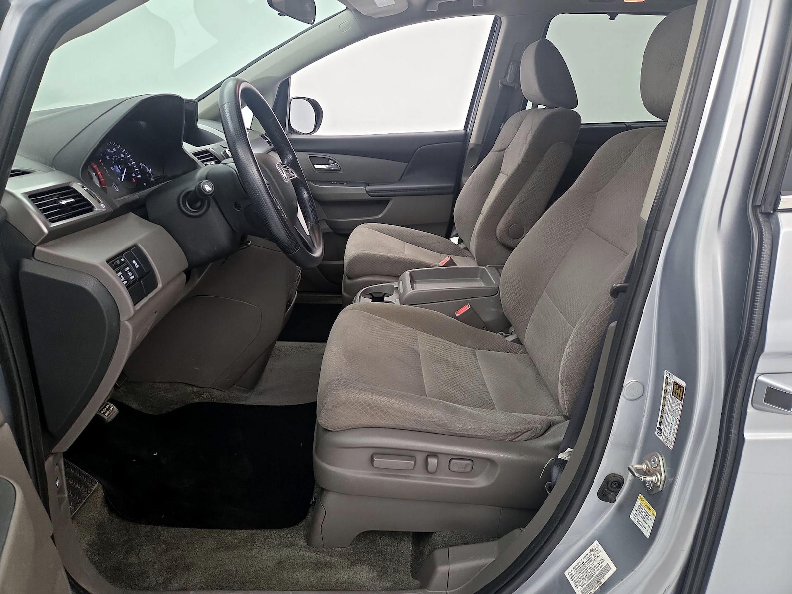 Power Seat(s) & Side Airbags