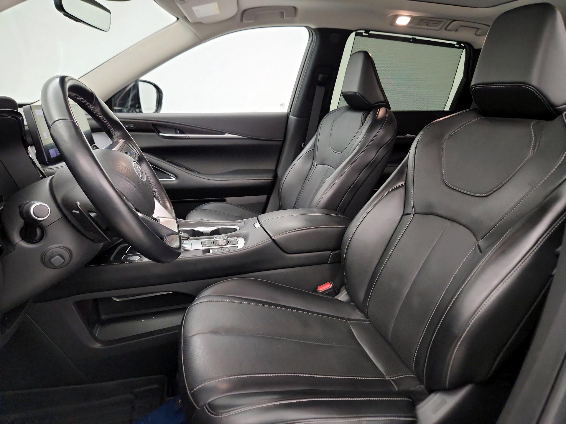 Thumbnail: 2023 INFINITI QX60 - 11