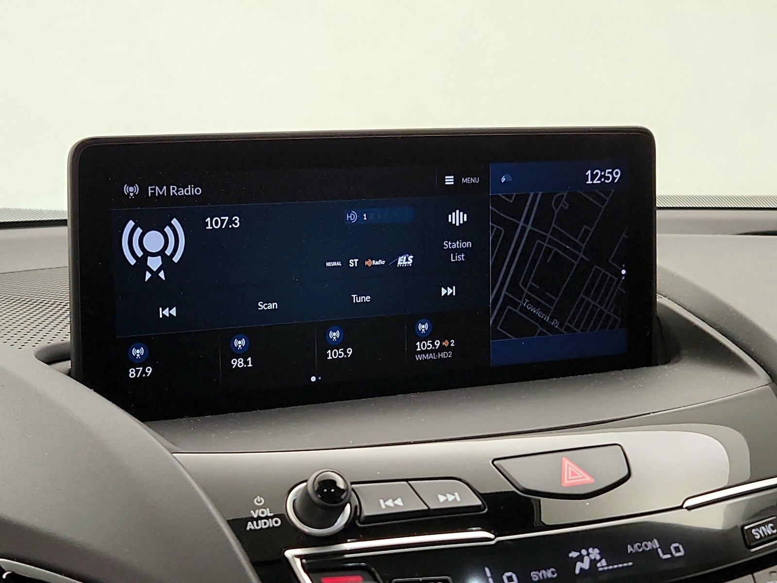 2025 Acura RDX Advance Package - Photo 17
