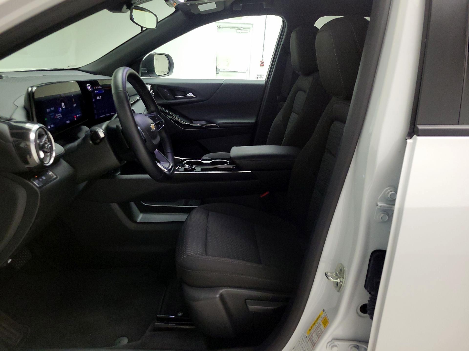 Thumbnail: 2026 Chevrolet Equinox - 11