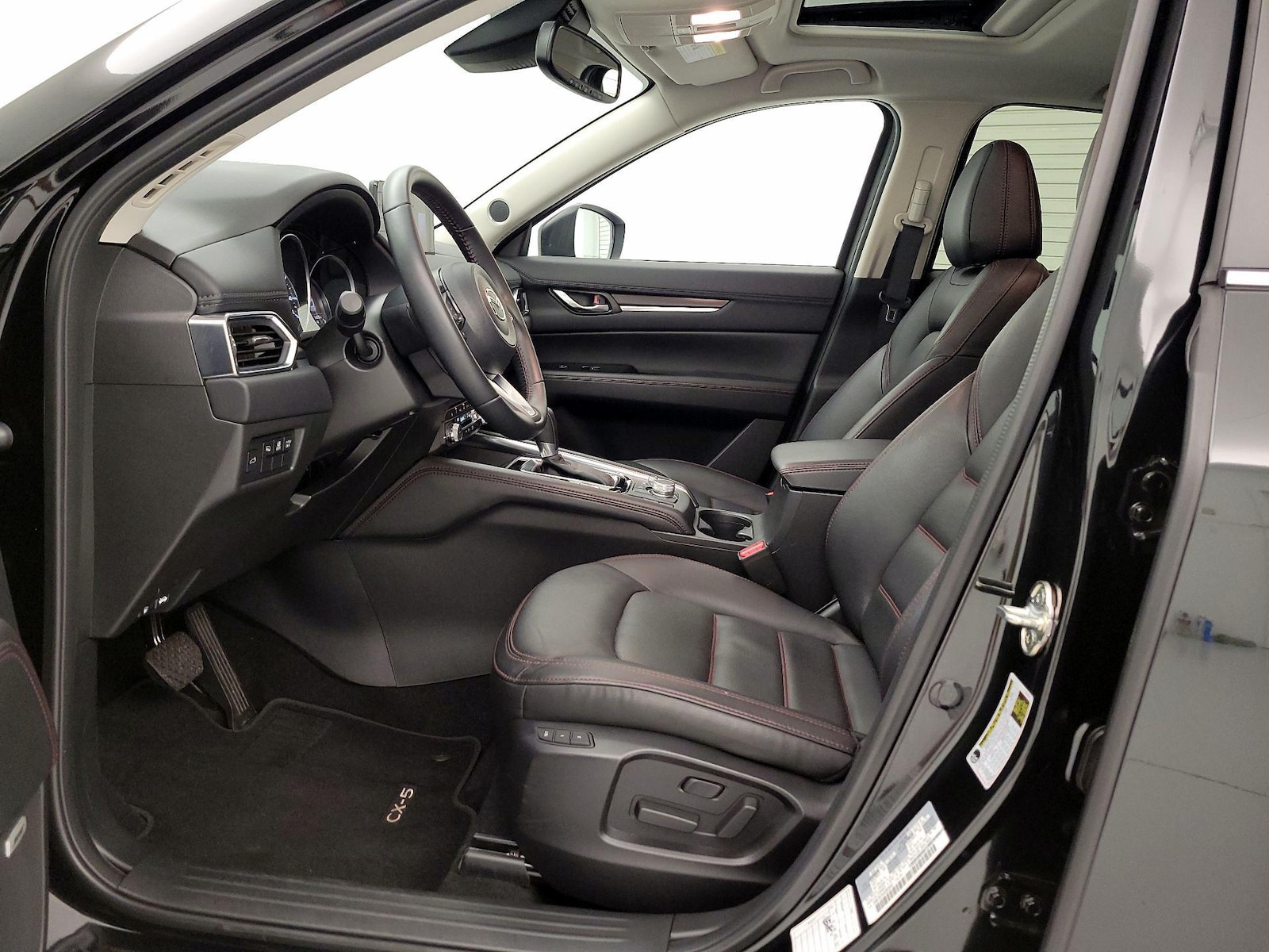 2025 Mazda CX-5 S Carbon Edition - Photo 12