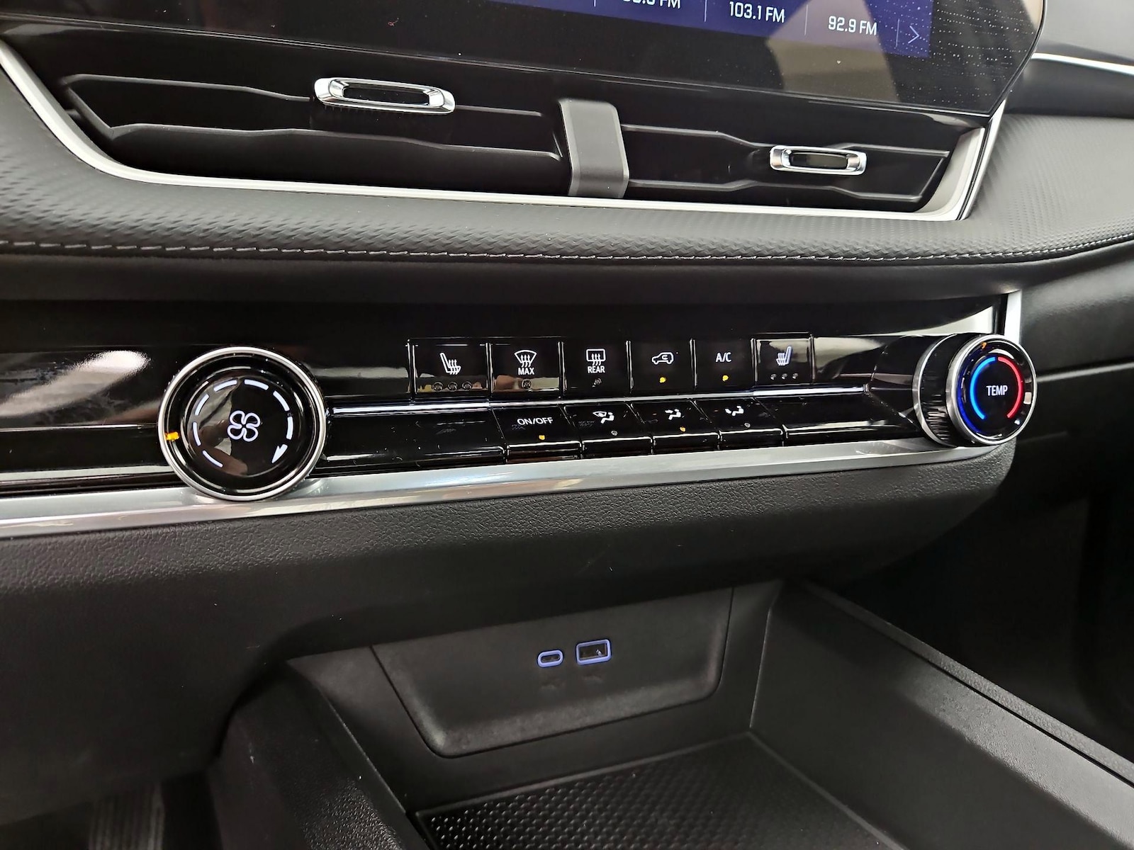 2026 Chevrolet Equinox LT - Photo 18