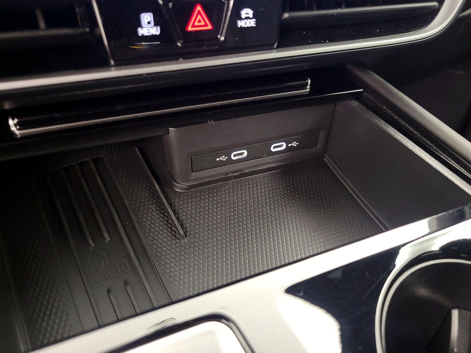 2025 Volkswagen Atlas Cross Sport SE w/Tech - Photo 19